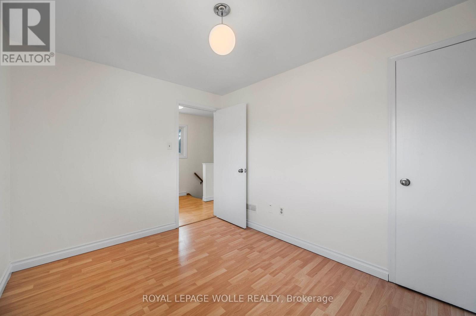 












91 WILFRED AVENUE

,
Kitchener,




Ontario
N2A1W9

