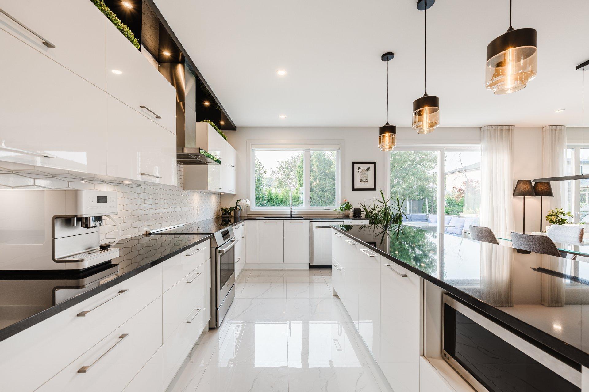 









5950


Rue Baillargeon

,
Brossard,




QC
J4Z1S5

