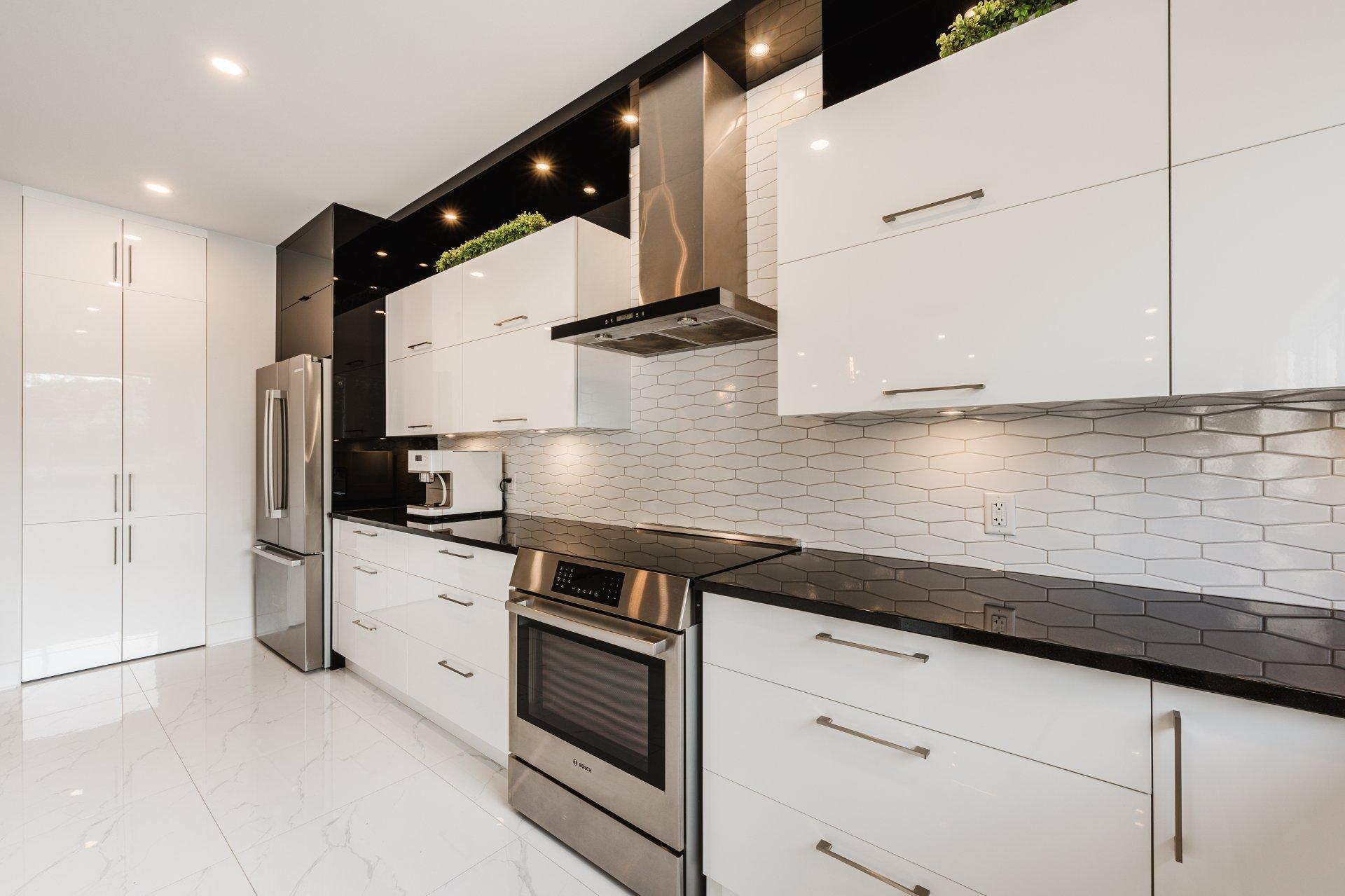 









5950


Rue Baillargeon

,
Brossard,




QC
J4Z1S5

