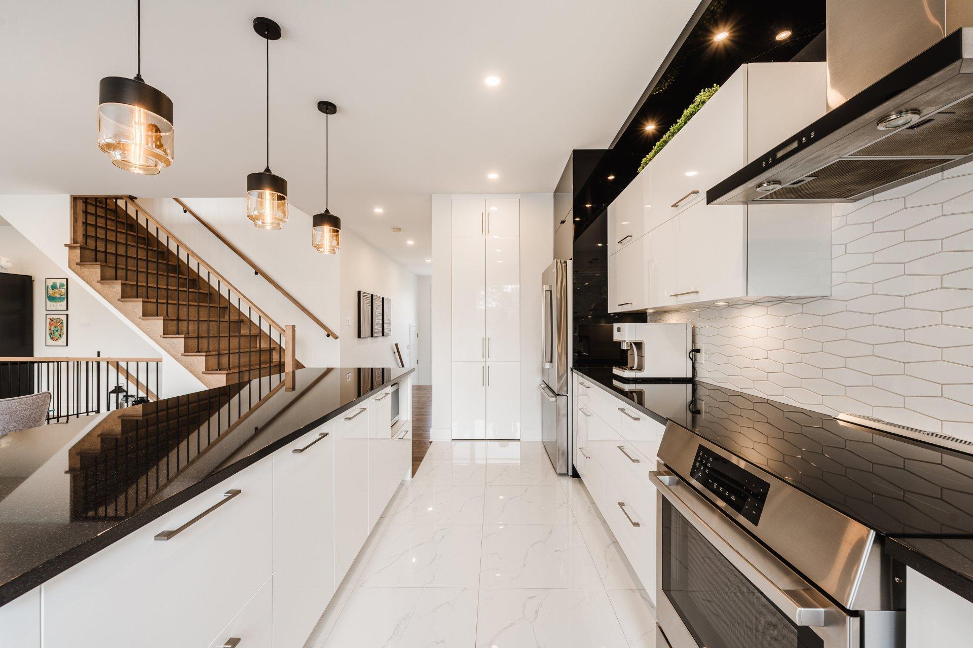 









5950


Rue Baillargeon

,
Brossard,




QC
J4Z1S5

