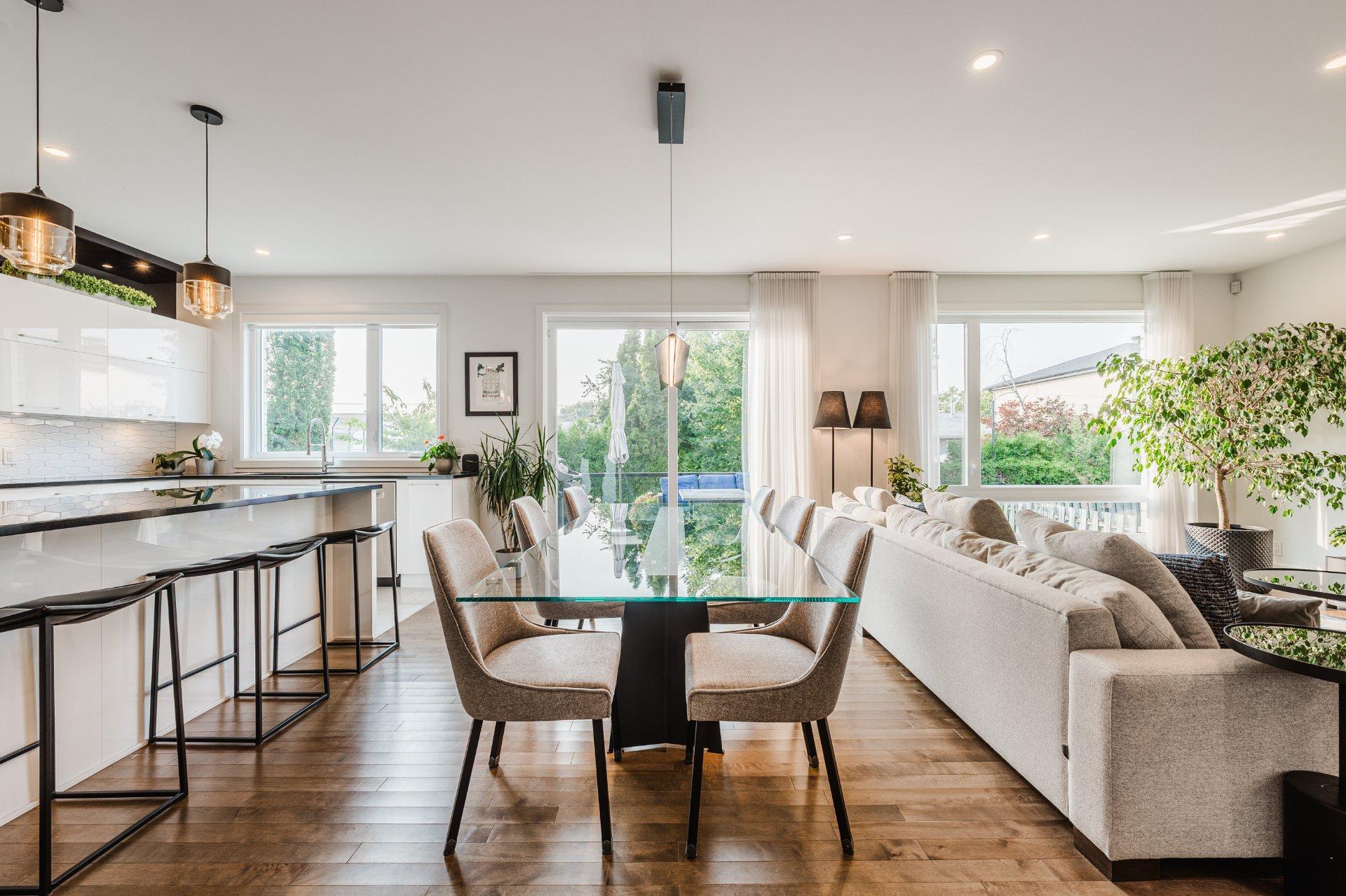 









5950


Rue Baillargeon

,
Brossard,




QC
J4Z1S5

