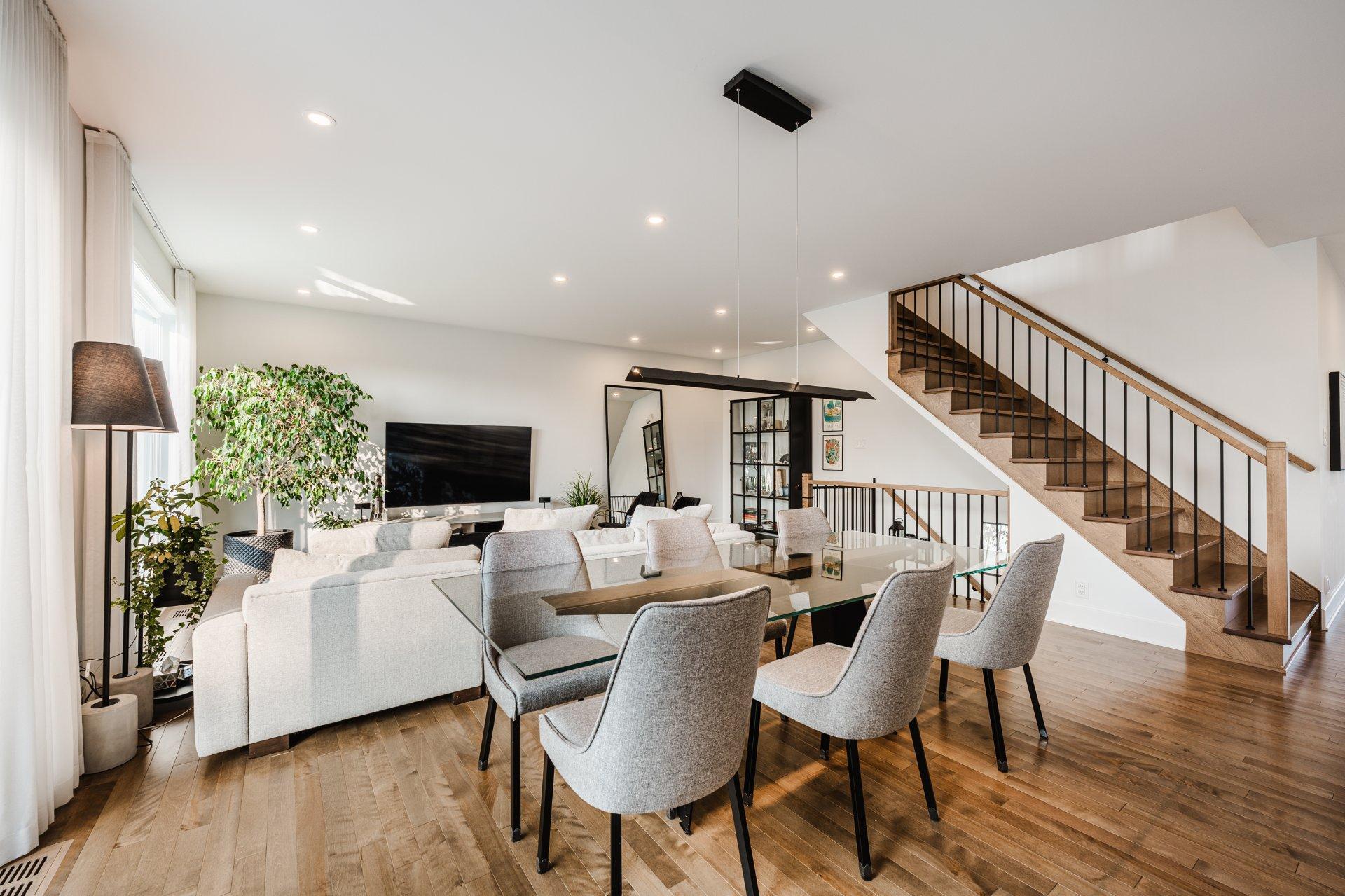 









5950


Rue Baillargeon

,
Brossard,




QC
J4Z1S5

