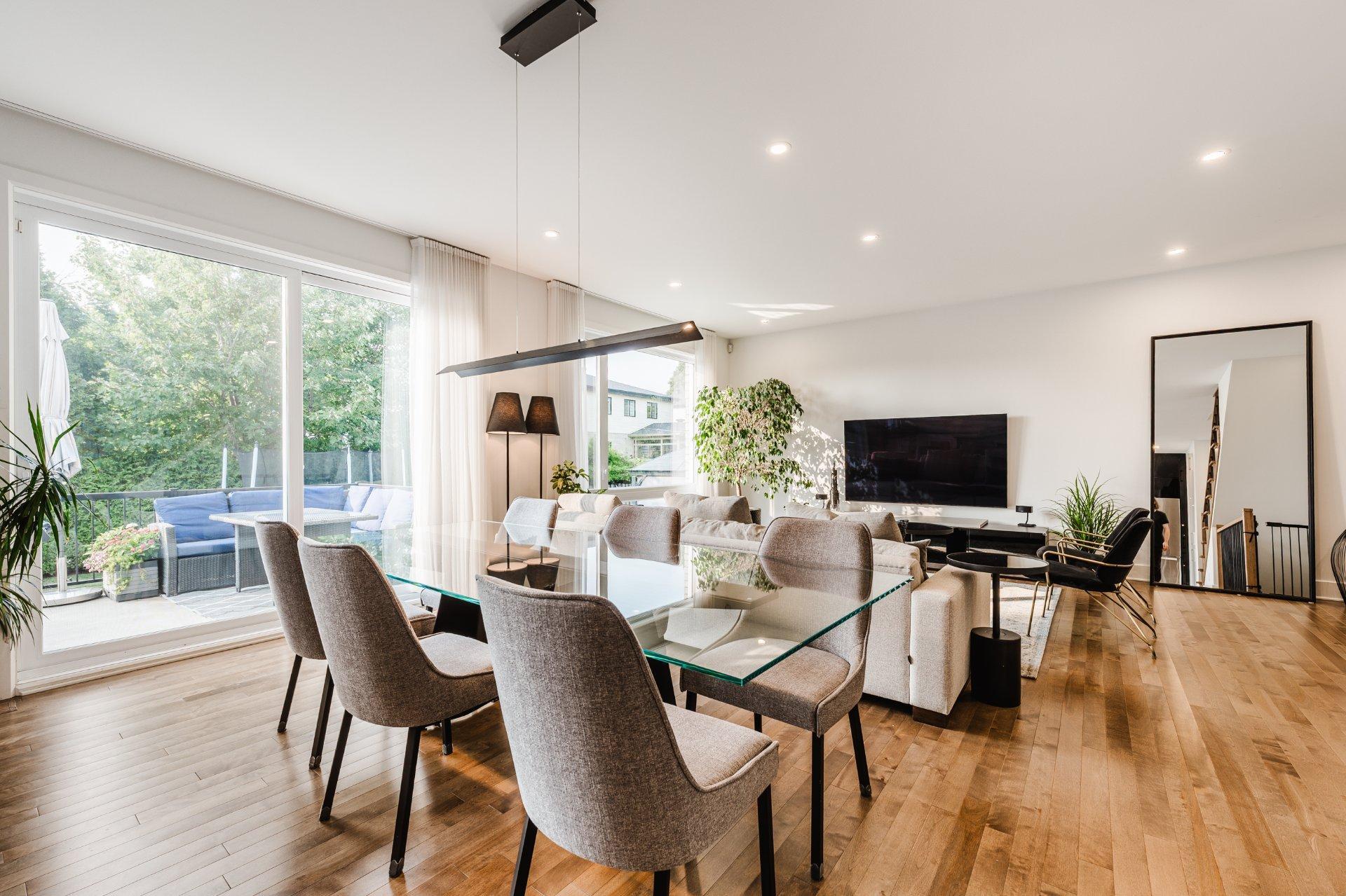 









5950


Rue Baillargeon

,
Brossard,




QC
J4Z1S5

