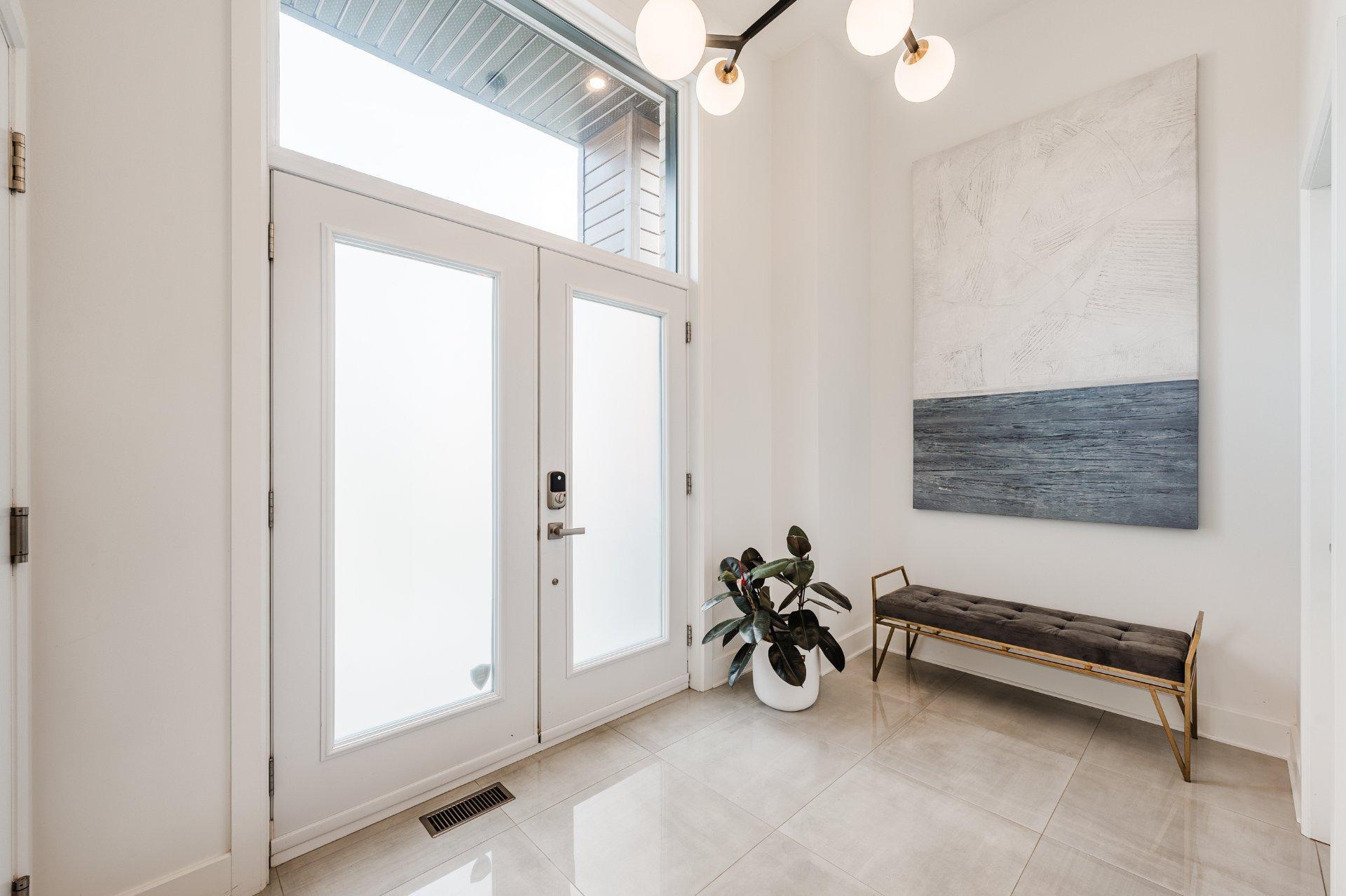 









5950


Rue Baillargeon

,
Brossard,




QC
J4Z1S5

