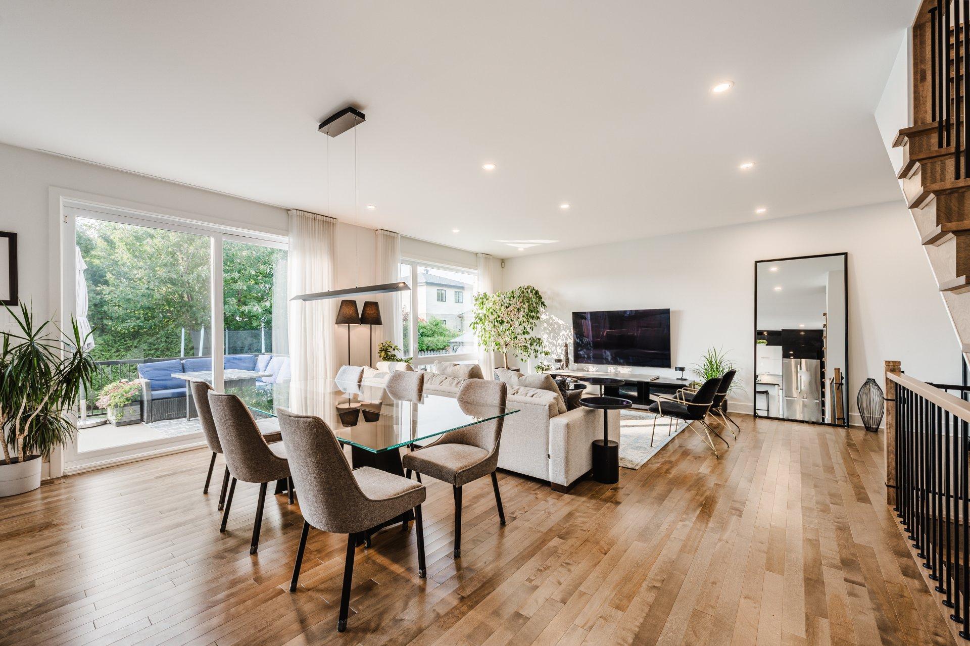 









5950


Rue Baillargeon

,
Brossard,




QC
J4Z1S5

