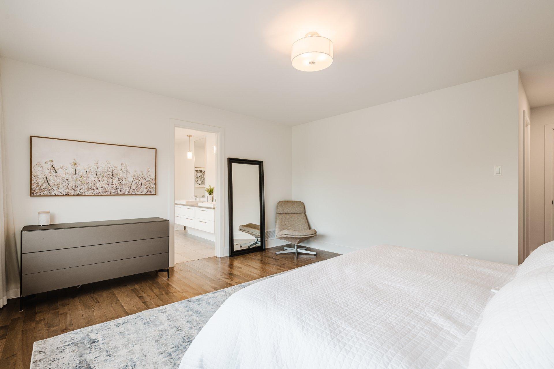 









5950


Rue Baillargeon

,
Brossard,




QC
J4Z1S5

