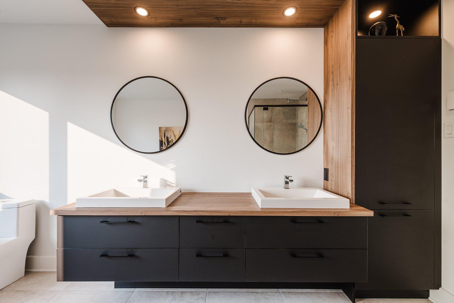 









5950


Rue Baillargeon

,
Brossard,




QC
J4Z1S5

