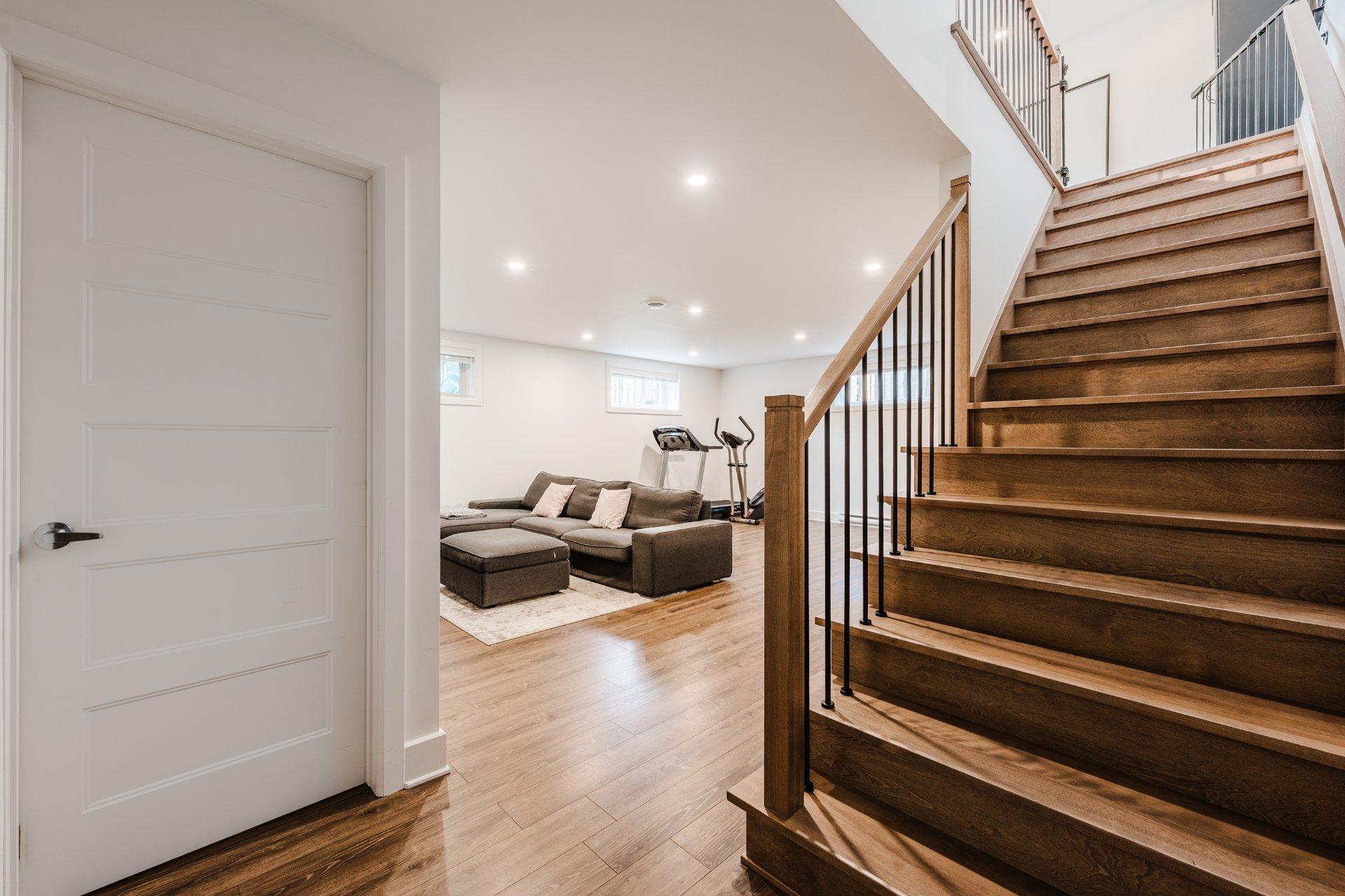 









5950


Rue Baillargeon

,
Brossard,




QC
J4Z1S5

