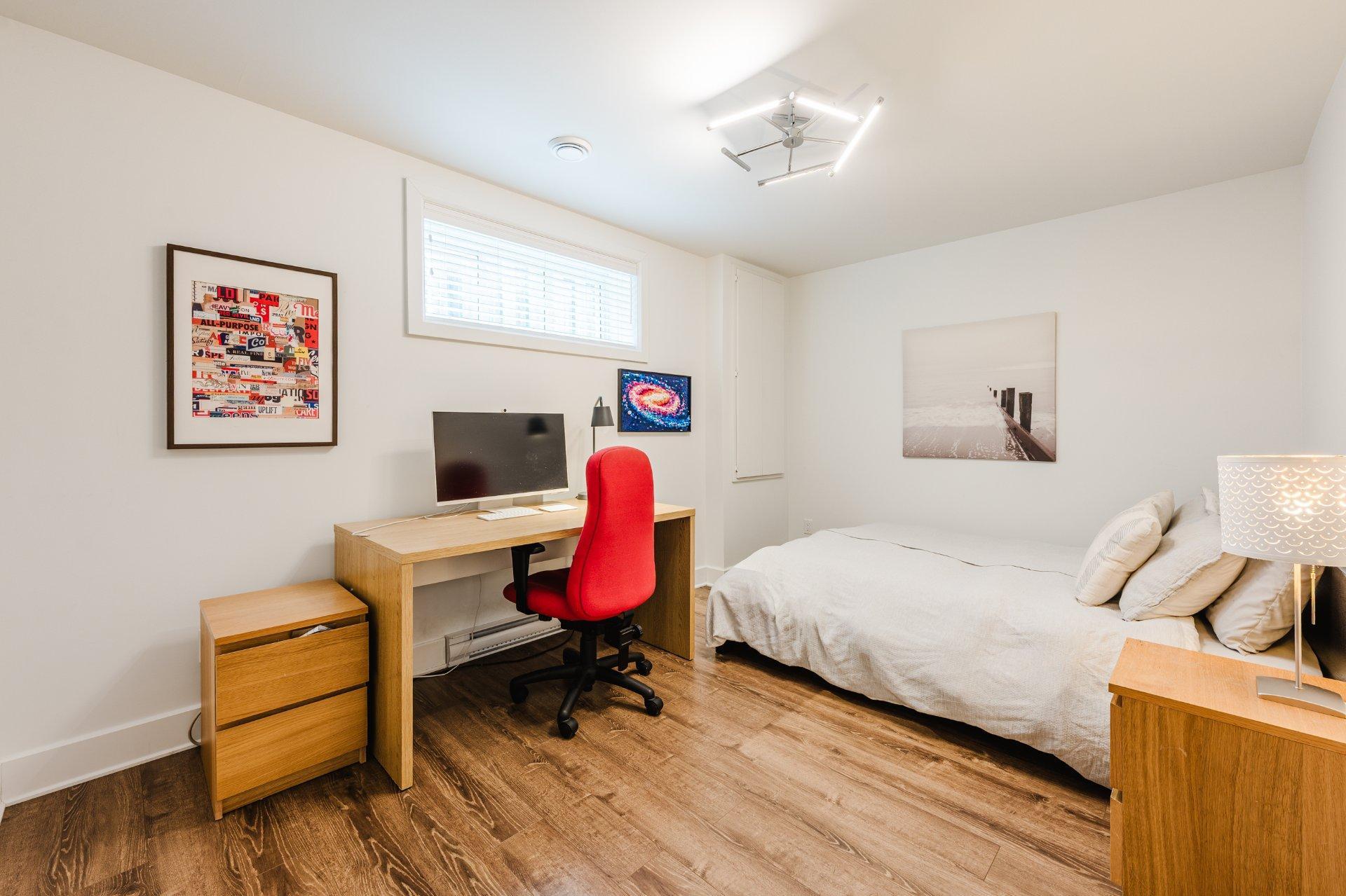 









5950


Rue Baillargeon

,
Brossard,




QC
J4Z1S5

