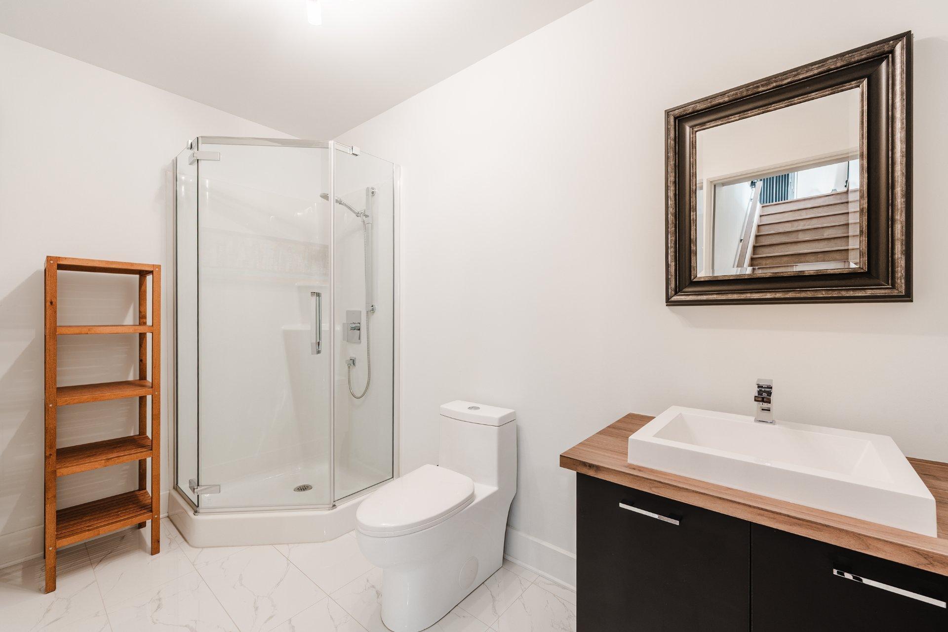 









5950


Rue Baillargeon

,
Brossard,




QC
J4Z1S5

