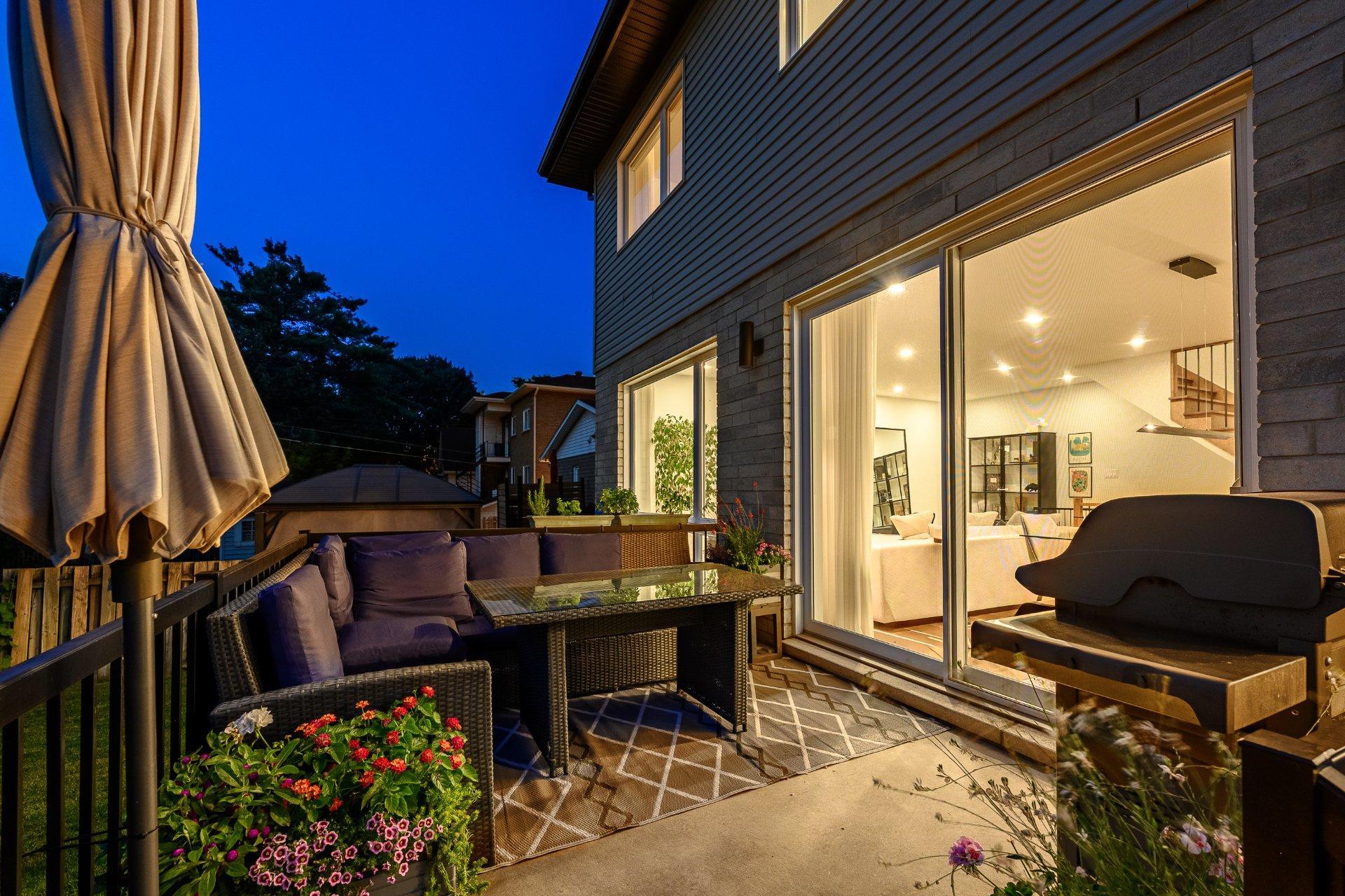 









5950


Rue Baillargeon

,
Brossard,




QC
J4Z1S5

