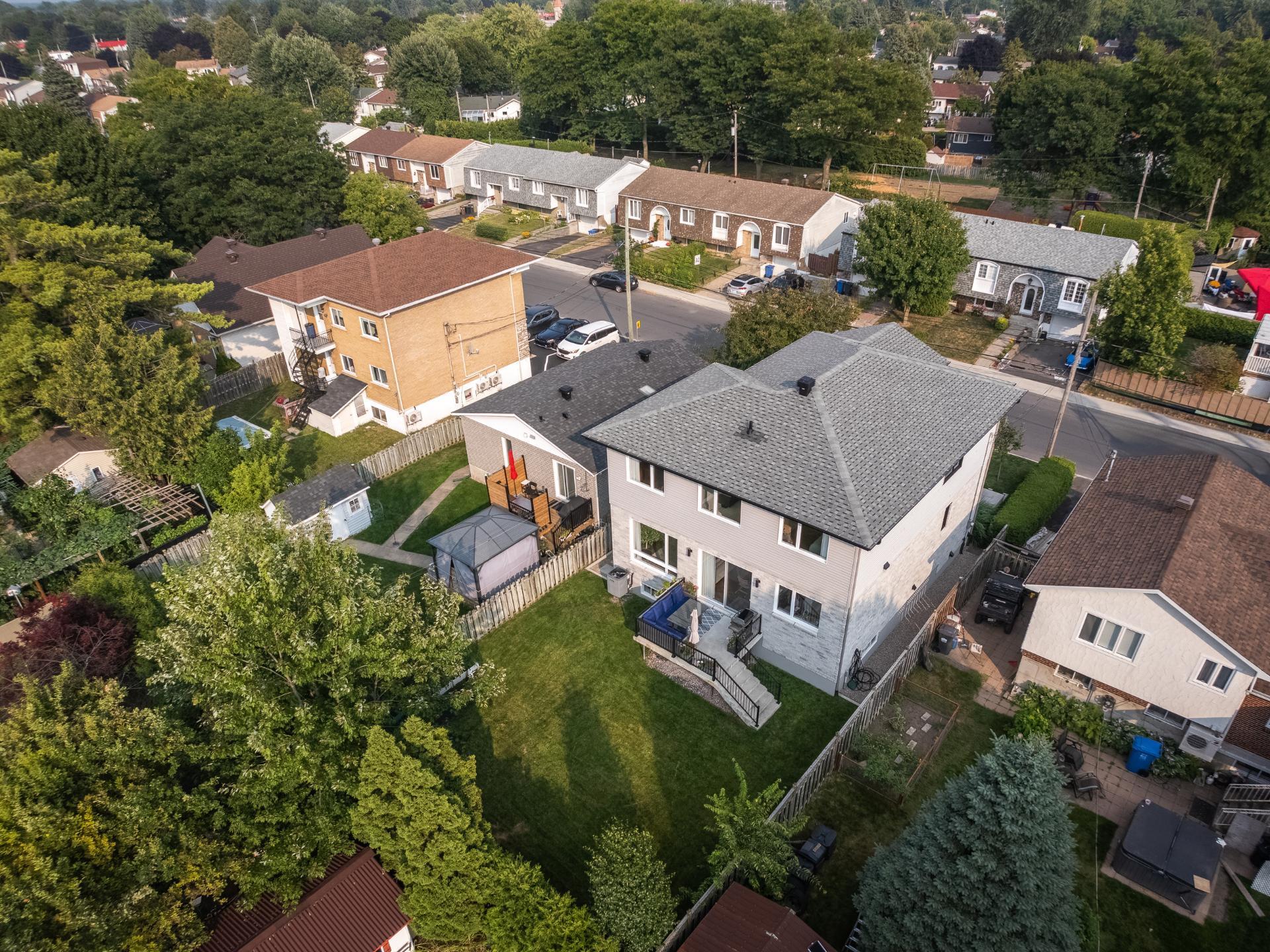 









5950


Rue Baillargeon

,
Brossard,




QC
J4Z1S5

