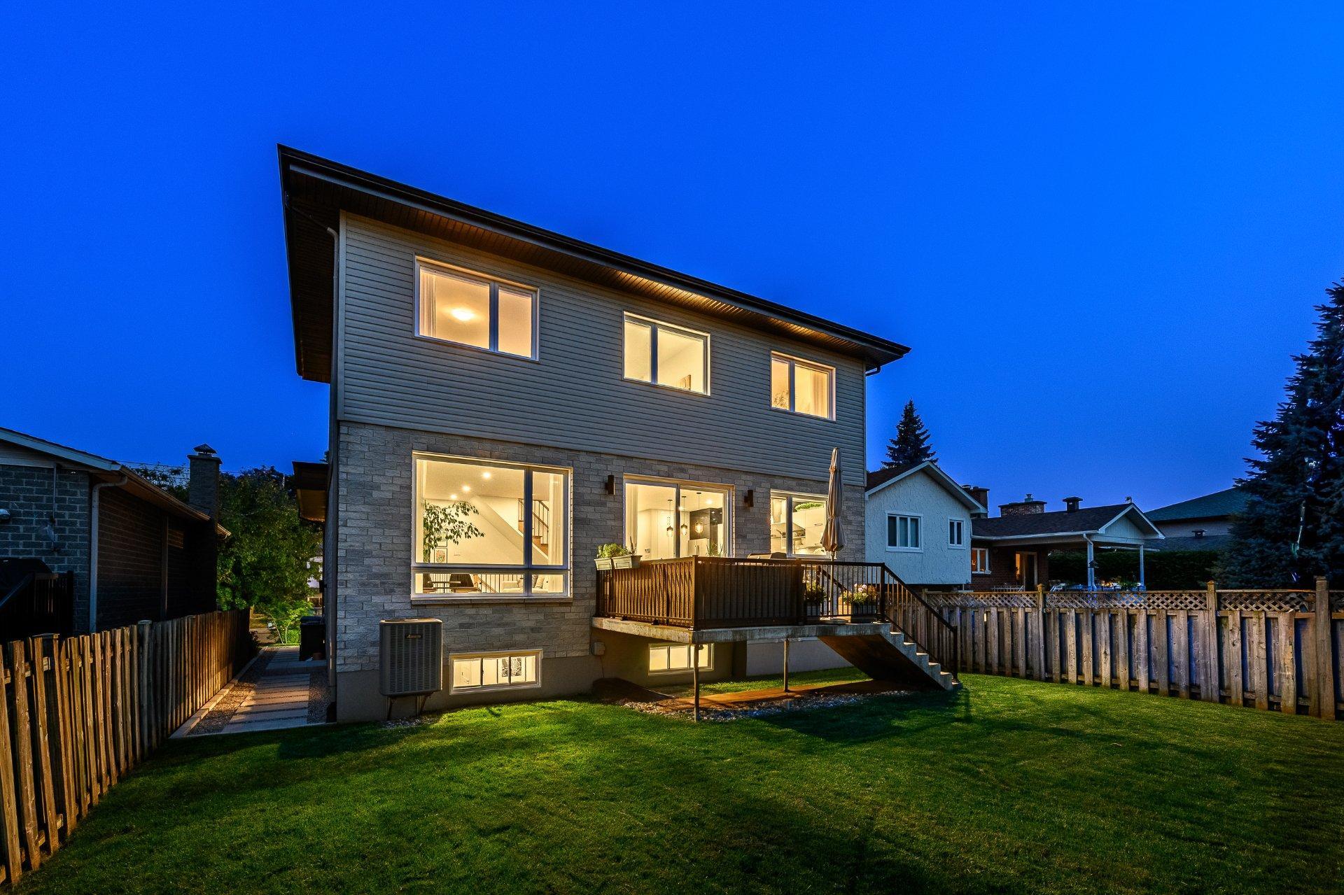 









5950


Rue Baillargeon

,
Brossard,




QC
J4Z1S5

