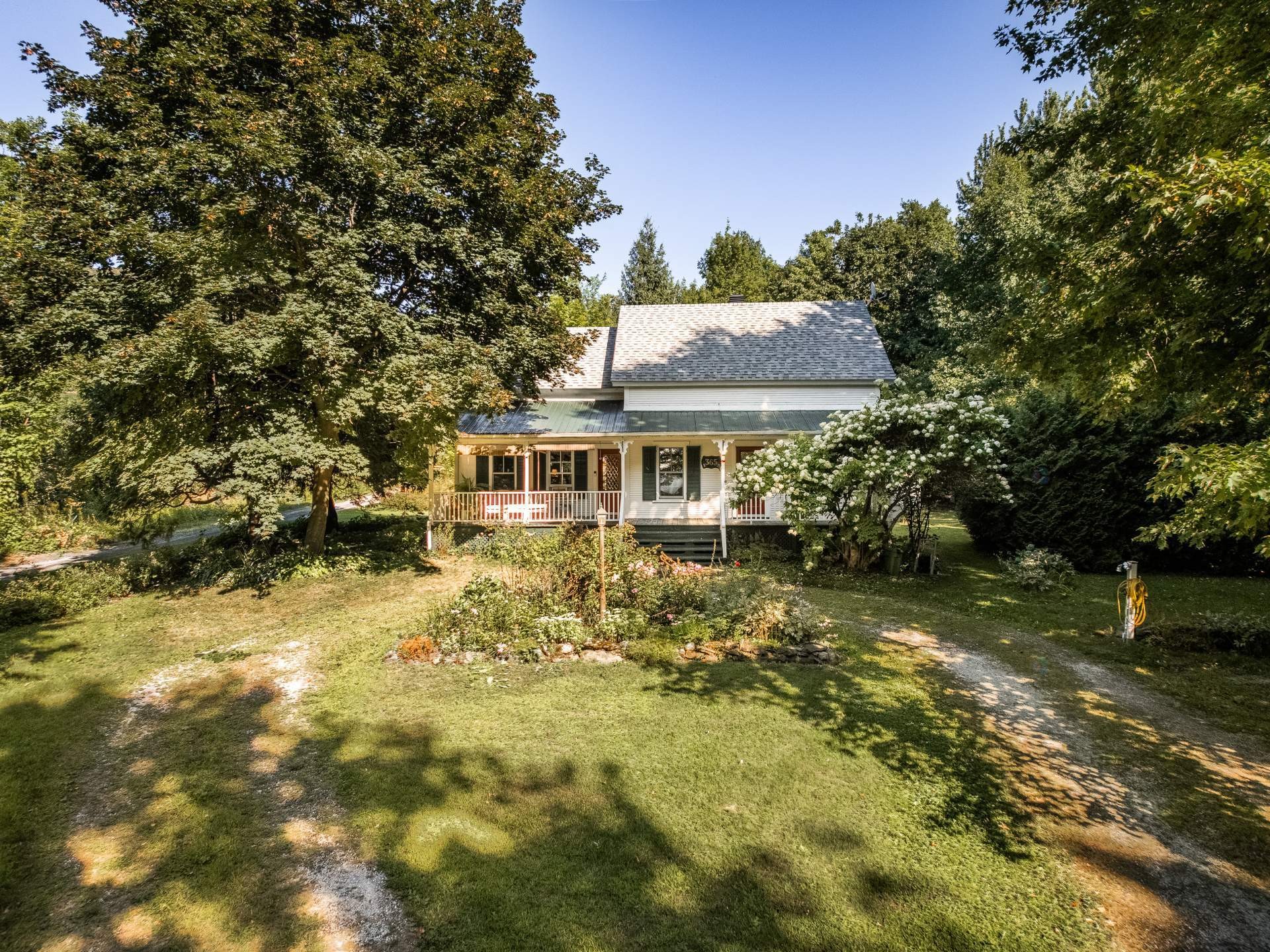 









365


Rg de la Montagne

,
Saint-Paul-d'Abbotsford,




QC
J0E1A0

