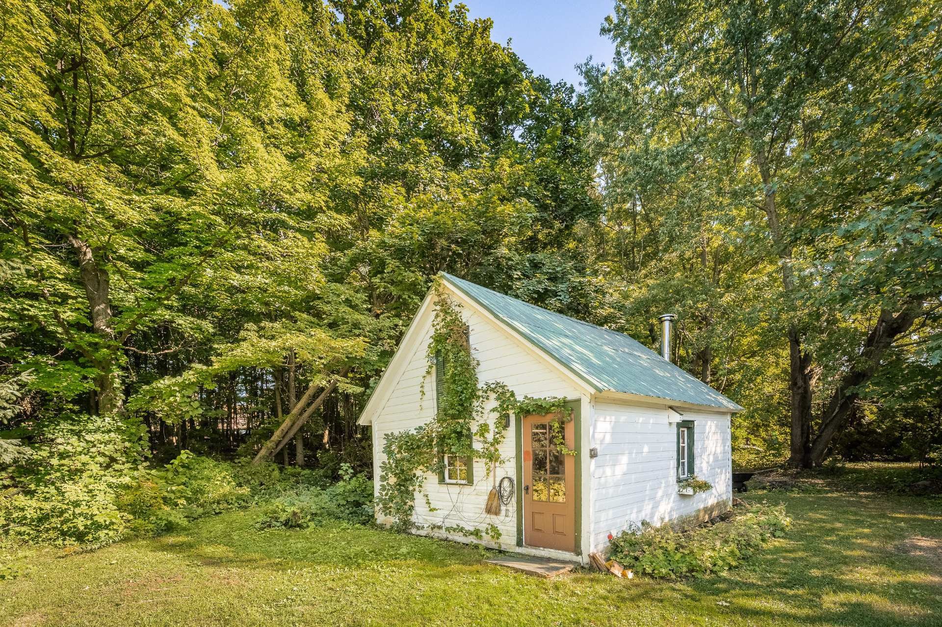 









365


Rg de la Montagne

,
Saint-Paul-d'Abbotsford,




QC
J0E1A0

