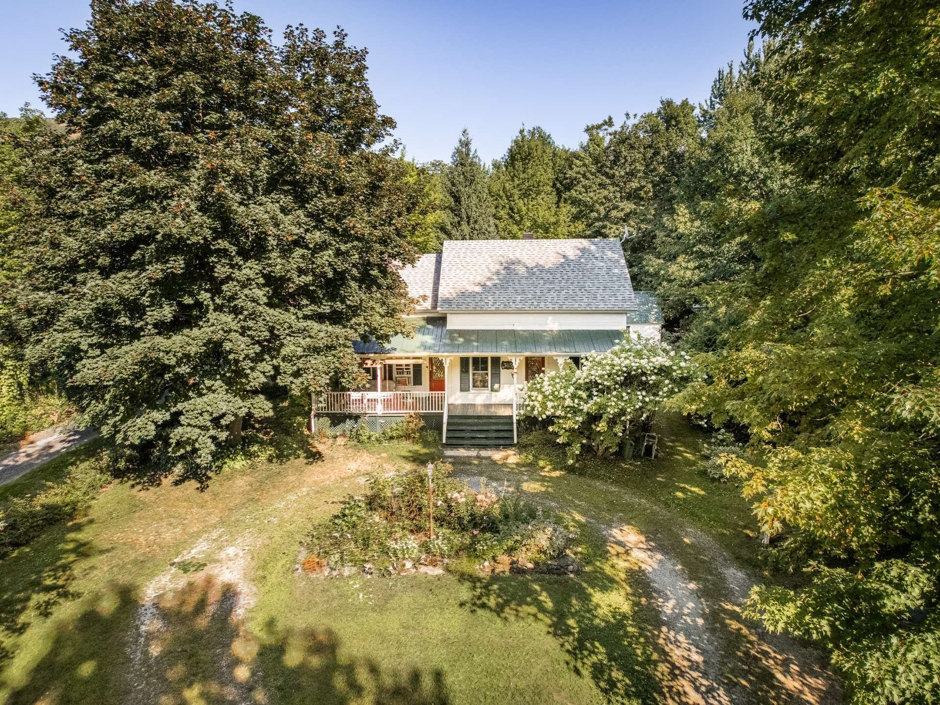 









365


Rg de la Montagne

,
Saint-Paul-d'Abbotsford,




QC
J0E1A0

