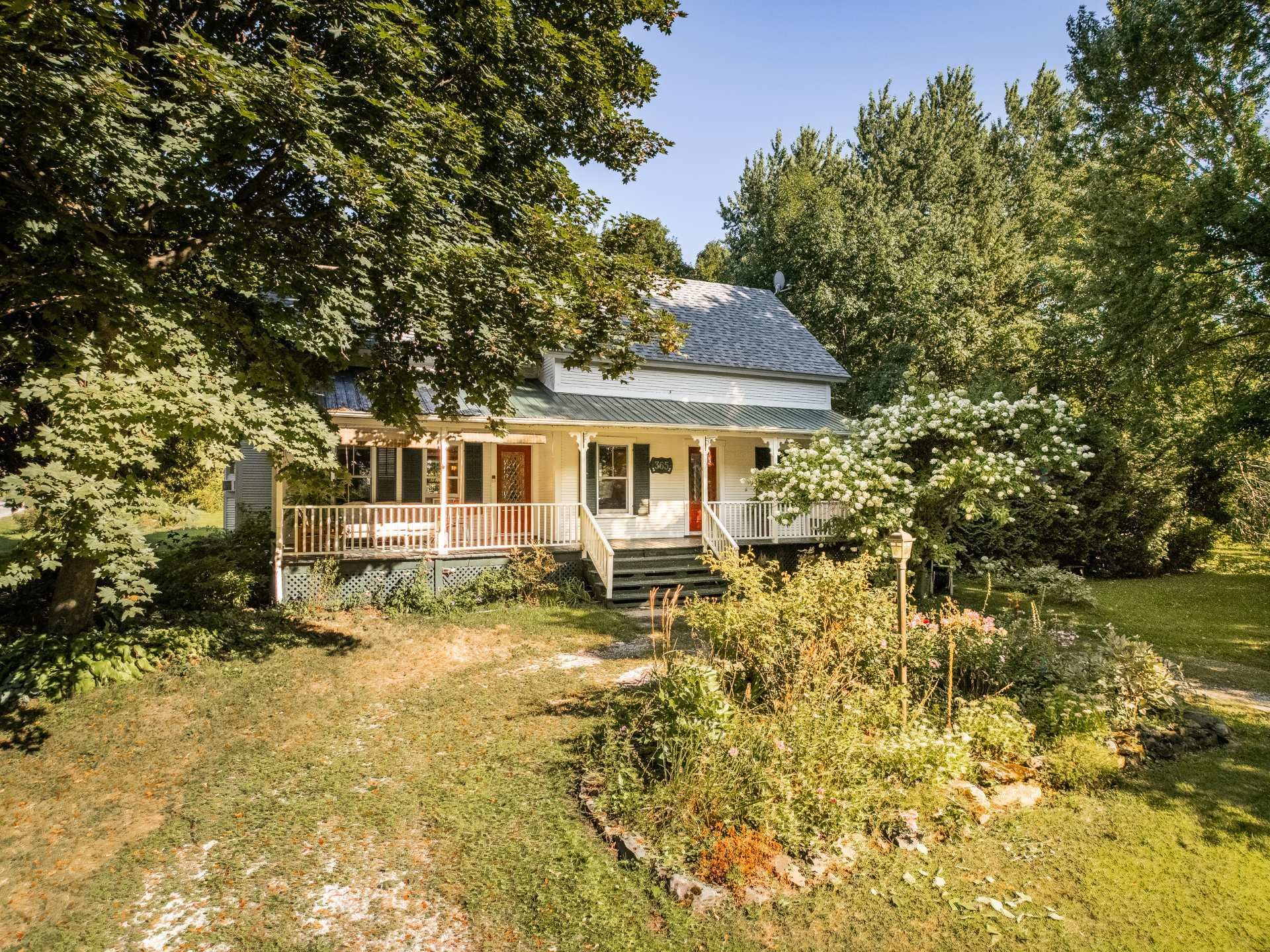 









365


Rg de la Montagne

,
Saint-Paul-d'Abbotsford,




QC
J0E1A0

