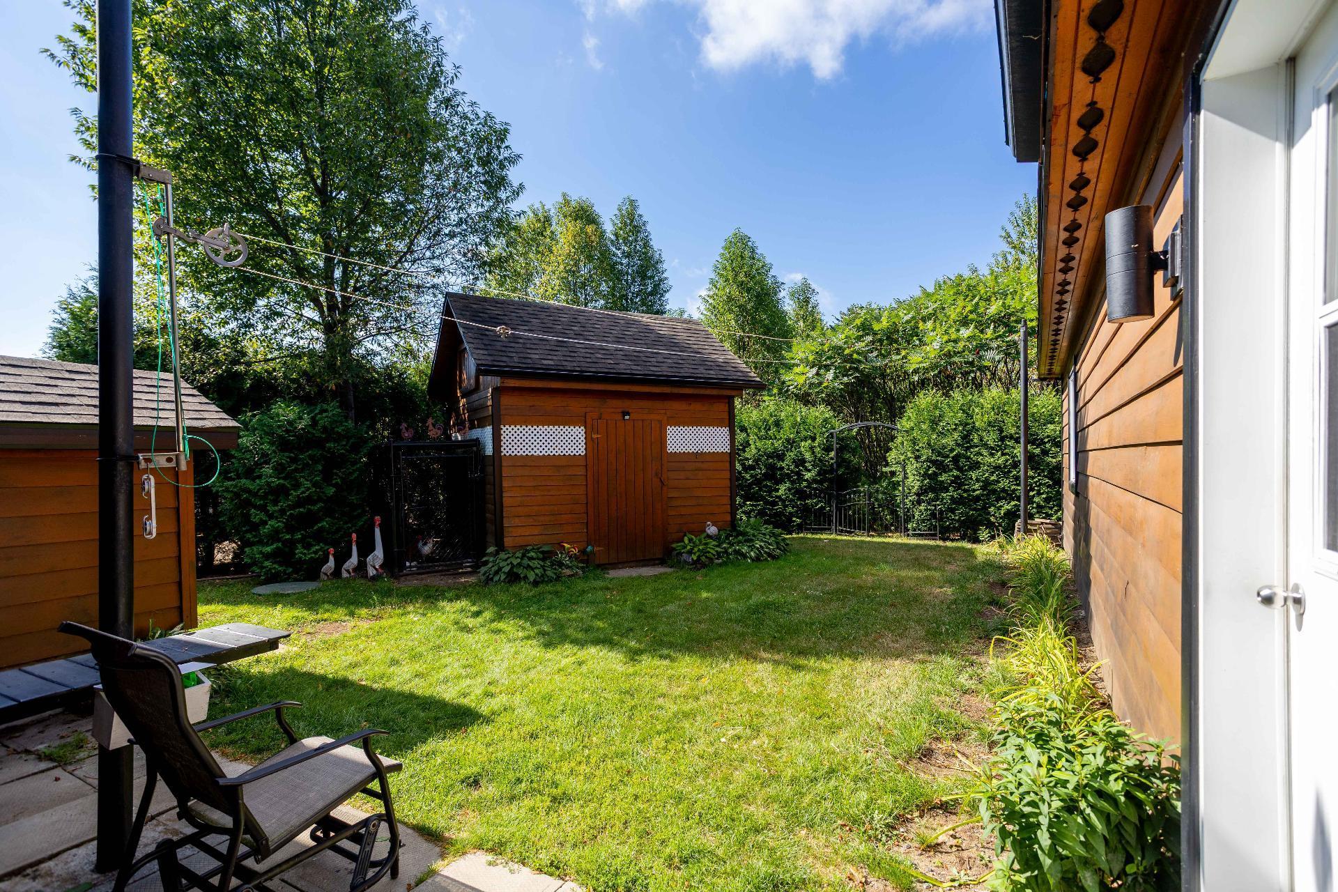 









161


Rue Curé-Mélançon

,
Shawinigan,




QC
G0X1L0

