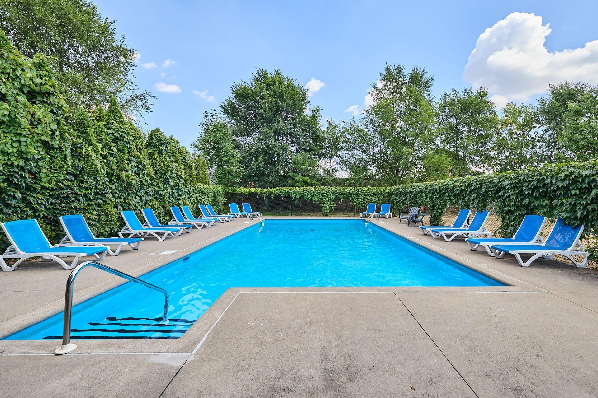 









889


Rue Gameroff

,
Montréal (Lachine),




QC
H8T3R4


