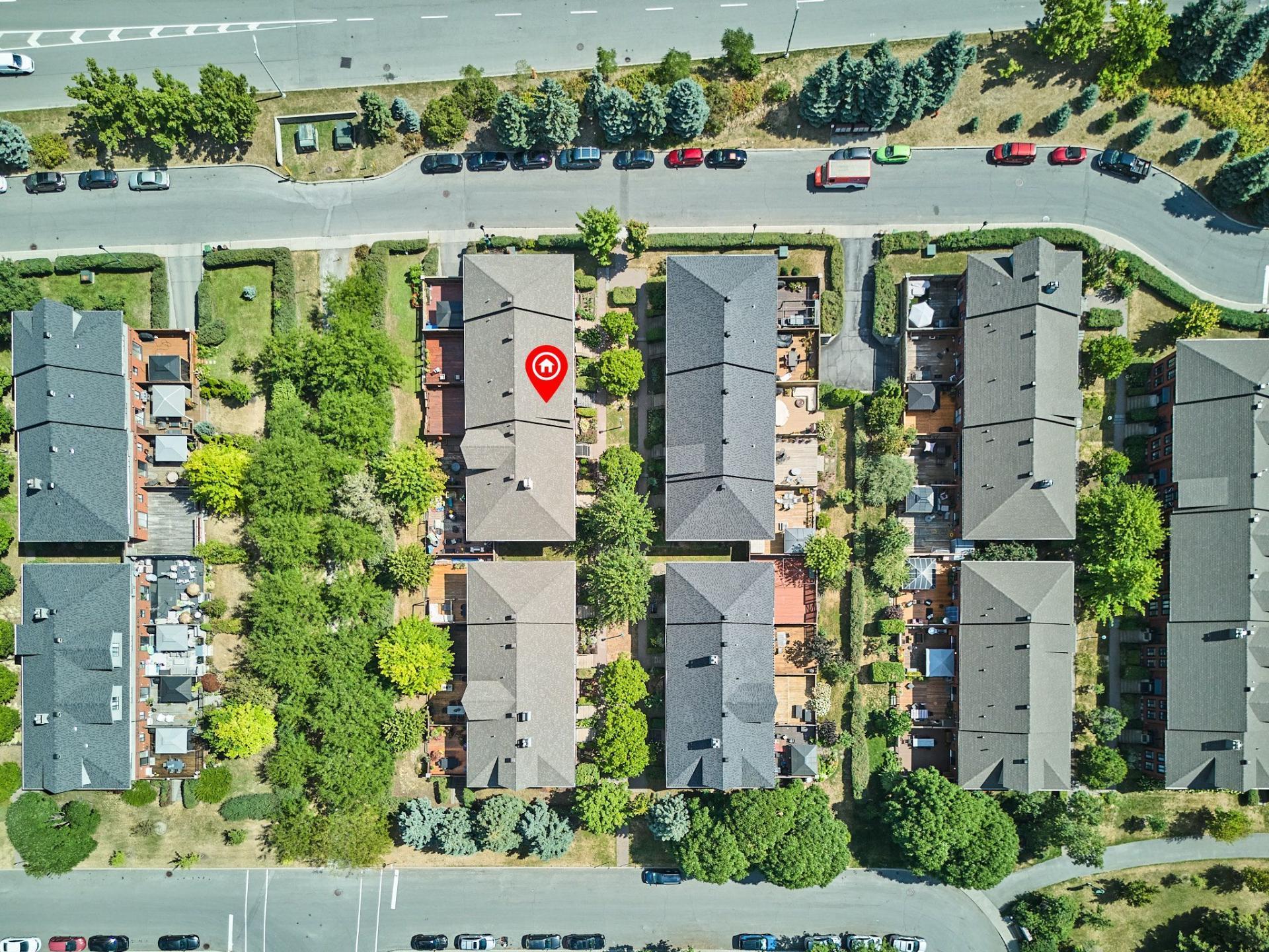 









889


Rue Gameroff

,
Montréal (Lachine),




QC
H8T3R4

