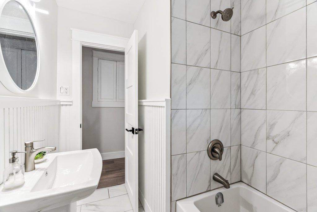 









95


Rue Ducerre

,
Gatineau (Gatineau),




QC
J8T1E8


