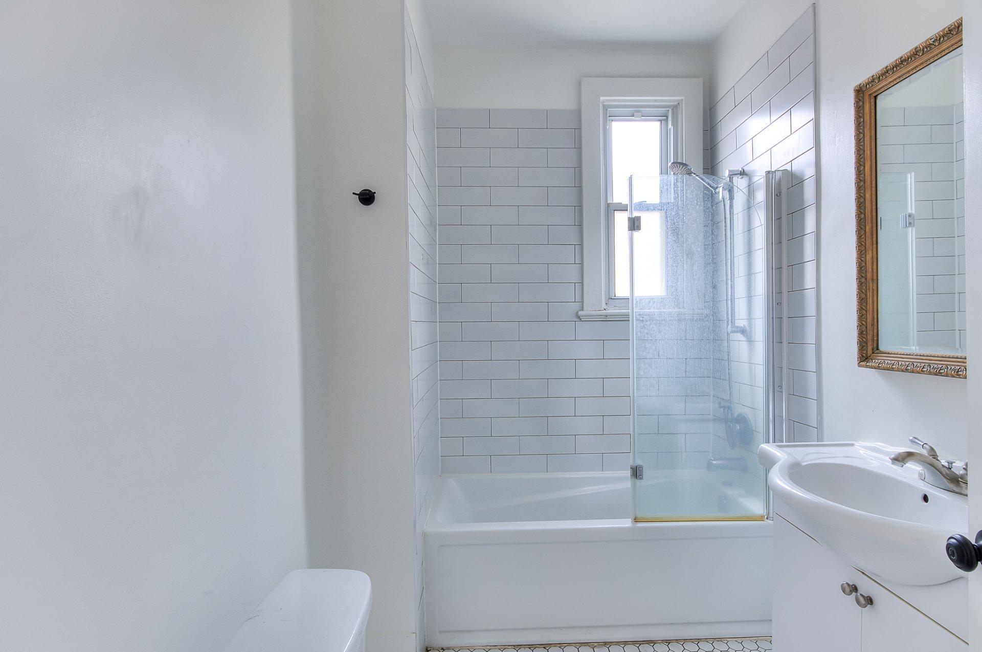









2135


Boul. Édouard-Montpetit

, 5,
Montréal (Côte-des-Neiges/Notre-Dame-de-Grâce),




QC
H3T1J3

