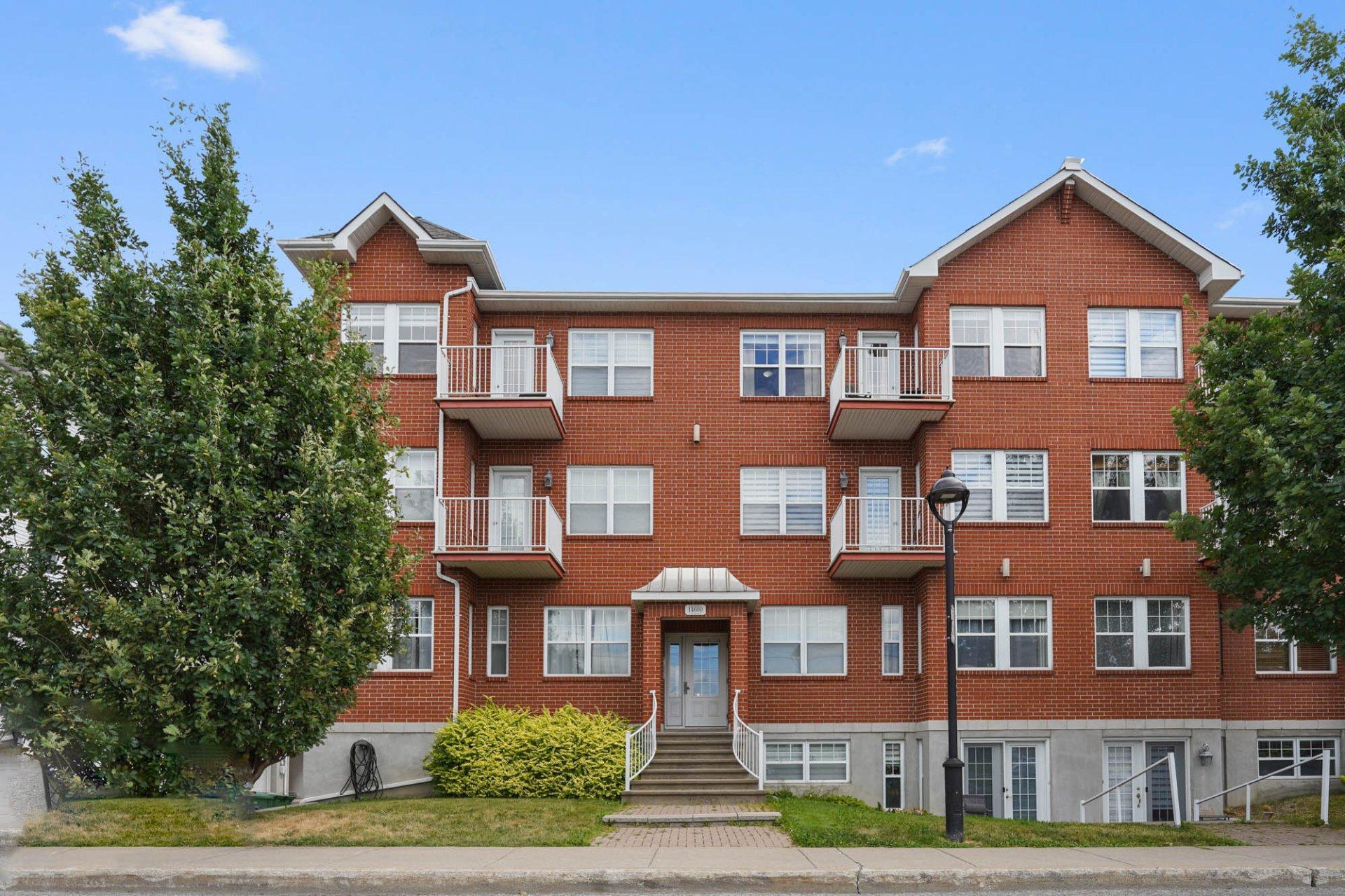 









14600


Rue Sherbrooke E.

, 5,
Montréal (Rivière-des-Prairies/Pointe-aux-Trembles),




QC
H1A5T8

