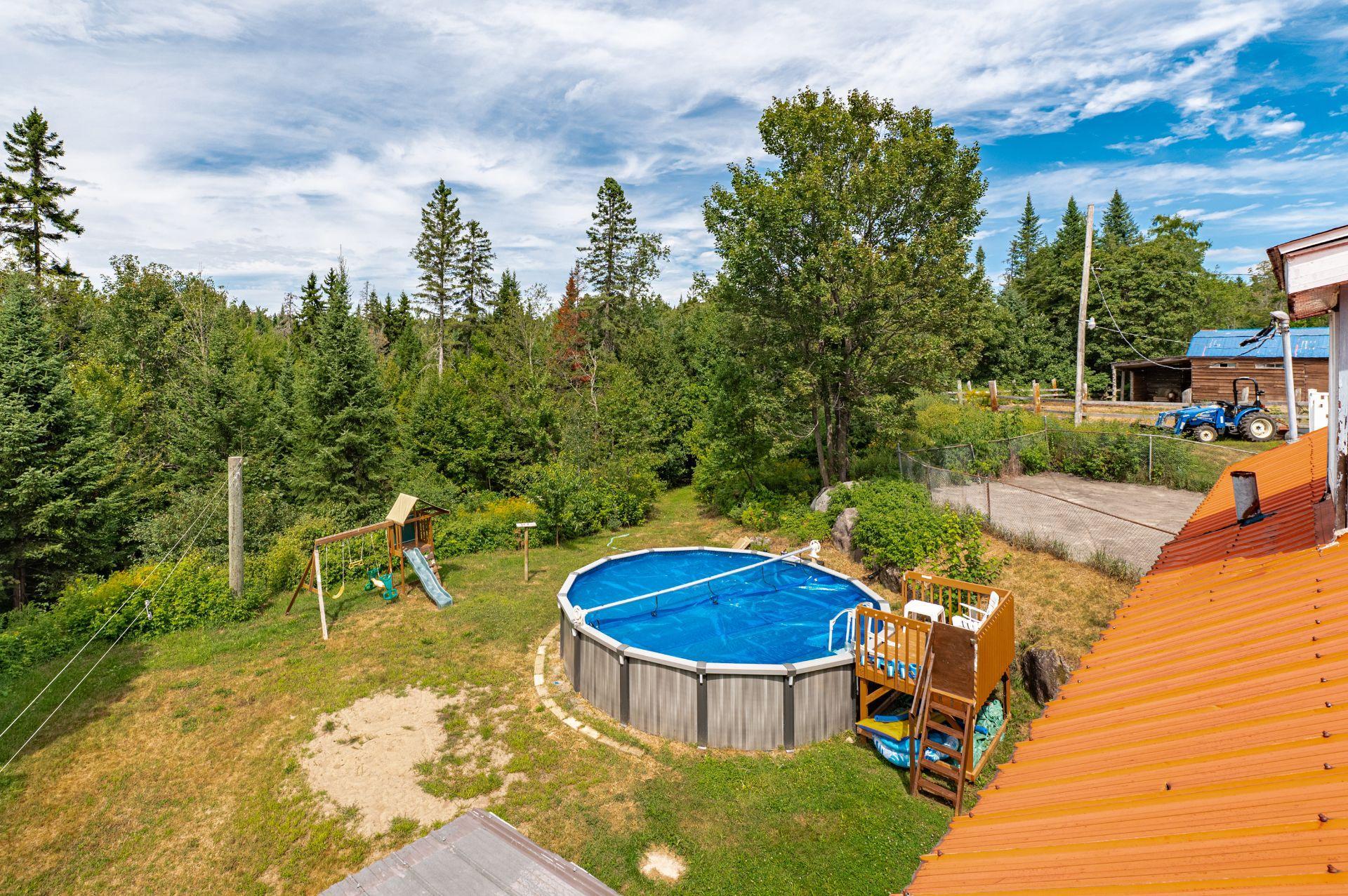 









9065Z

 - 9067Z


Ch. Ladouceur

,
Sainte-Agathe-des-Monts,




QC
J8C3R8

