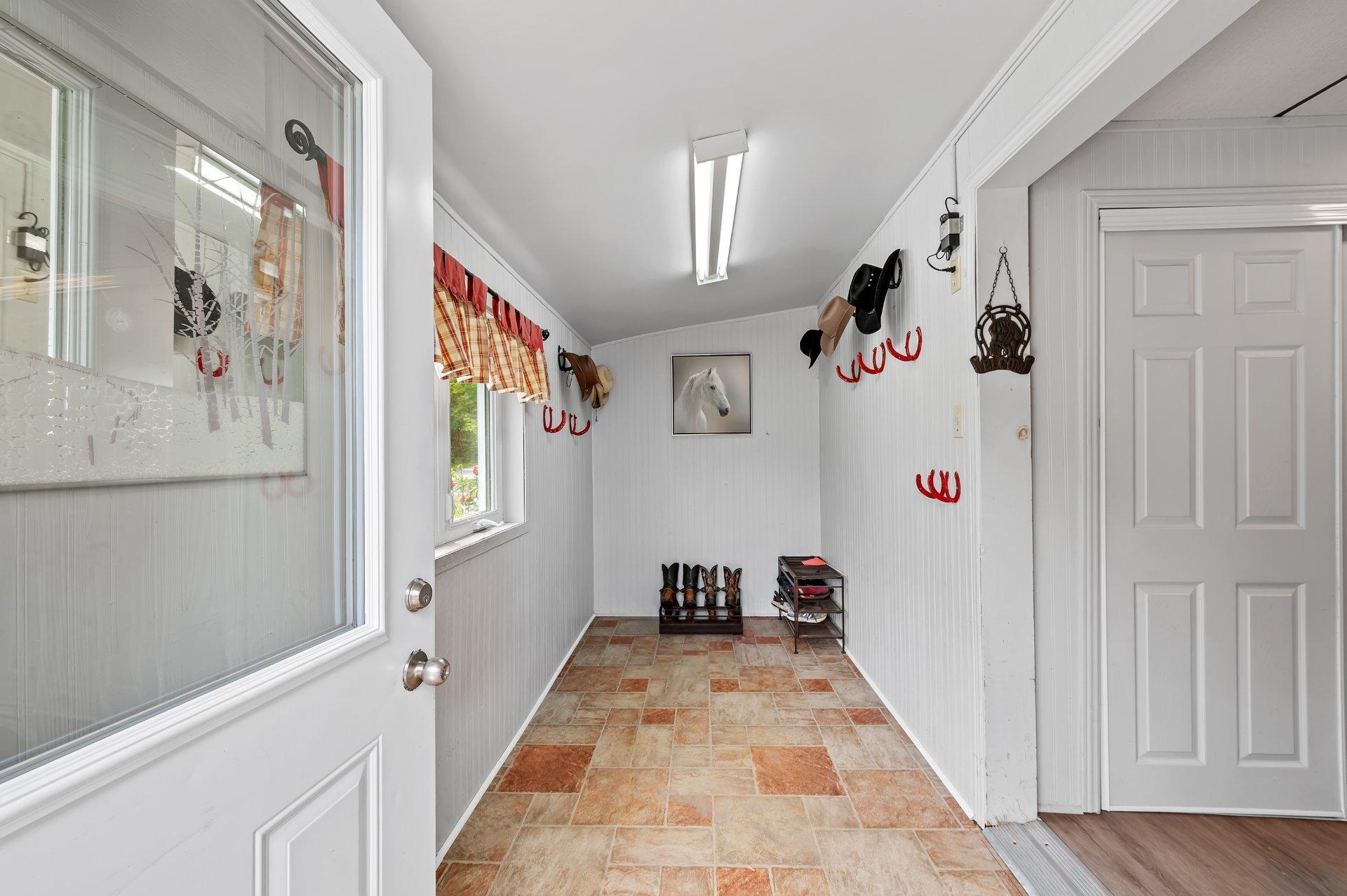 









9065Z

 - 9067Z


Ch. Ladouceur

,
Sainte-Agathe-des-Monts,




QC
J8C3R8

