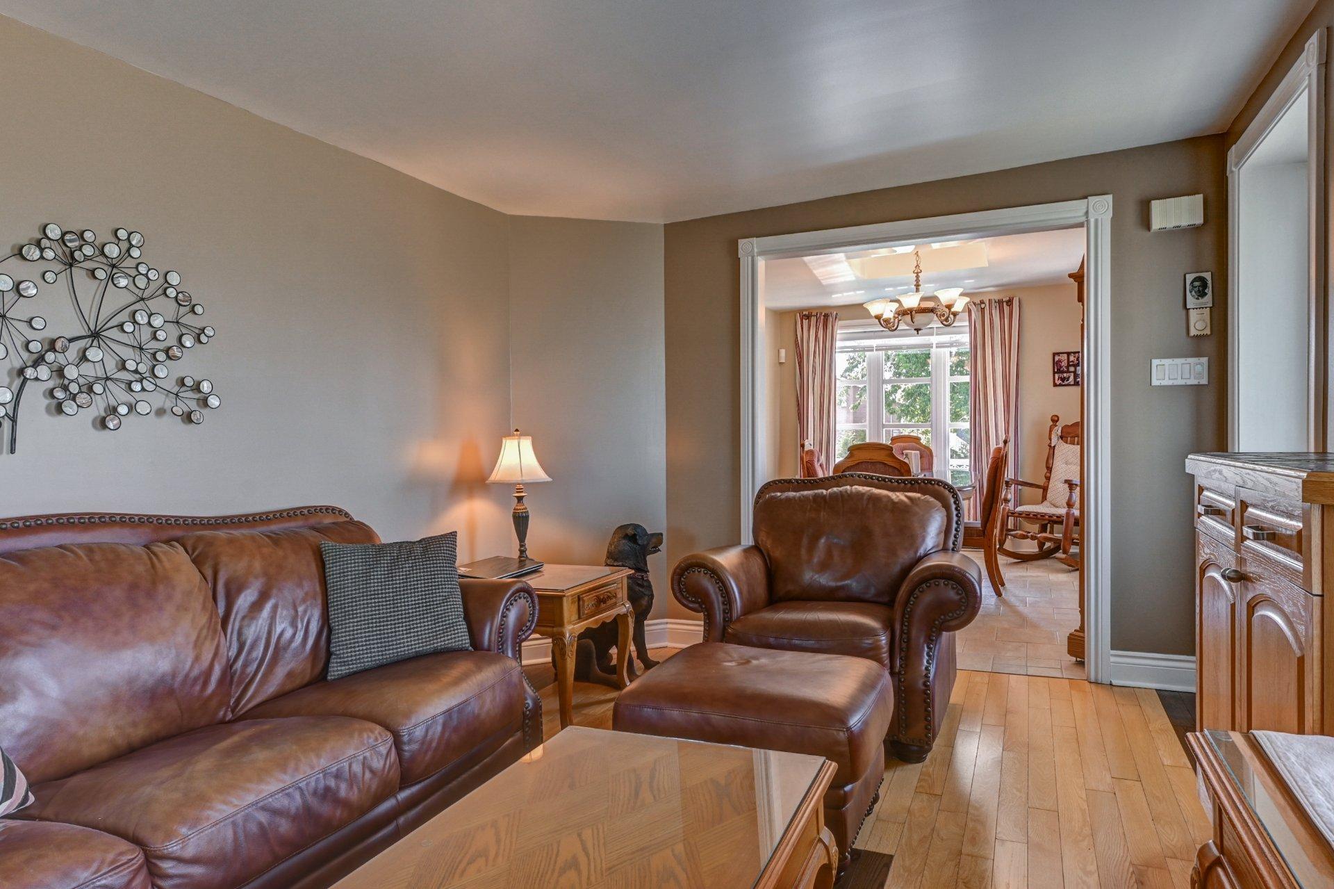 









1660

 - 1662


Rue Principale

,
Saint-Cuthbert,




QC
J0K2C0

