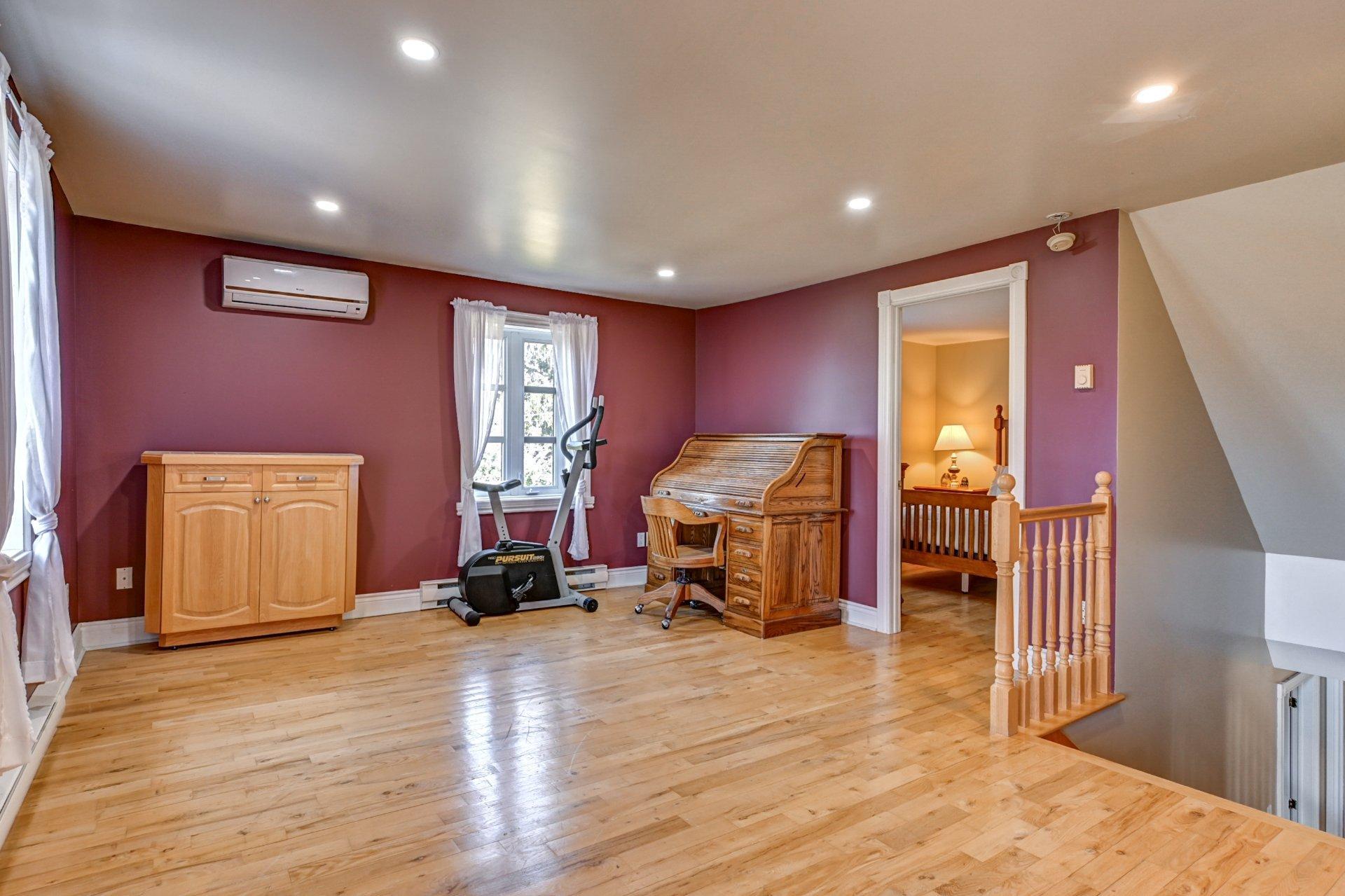 









1660

 - 1662


Rue Principale

,
Saint-Cuthbert,




QC
J0K2C0

