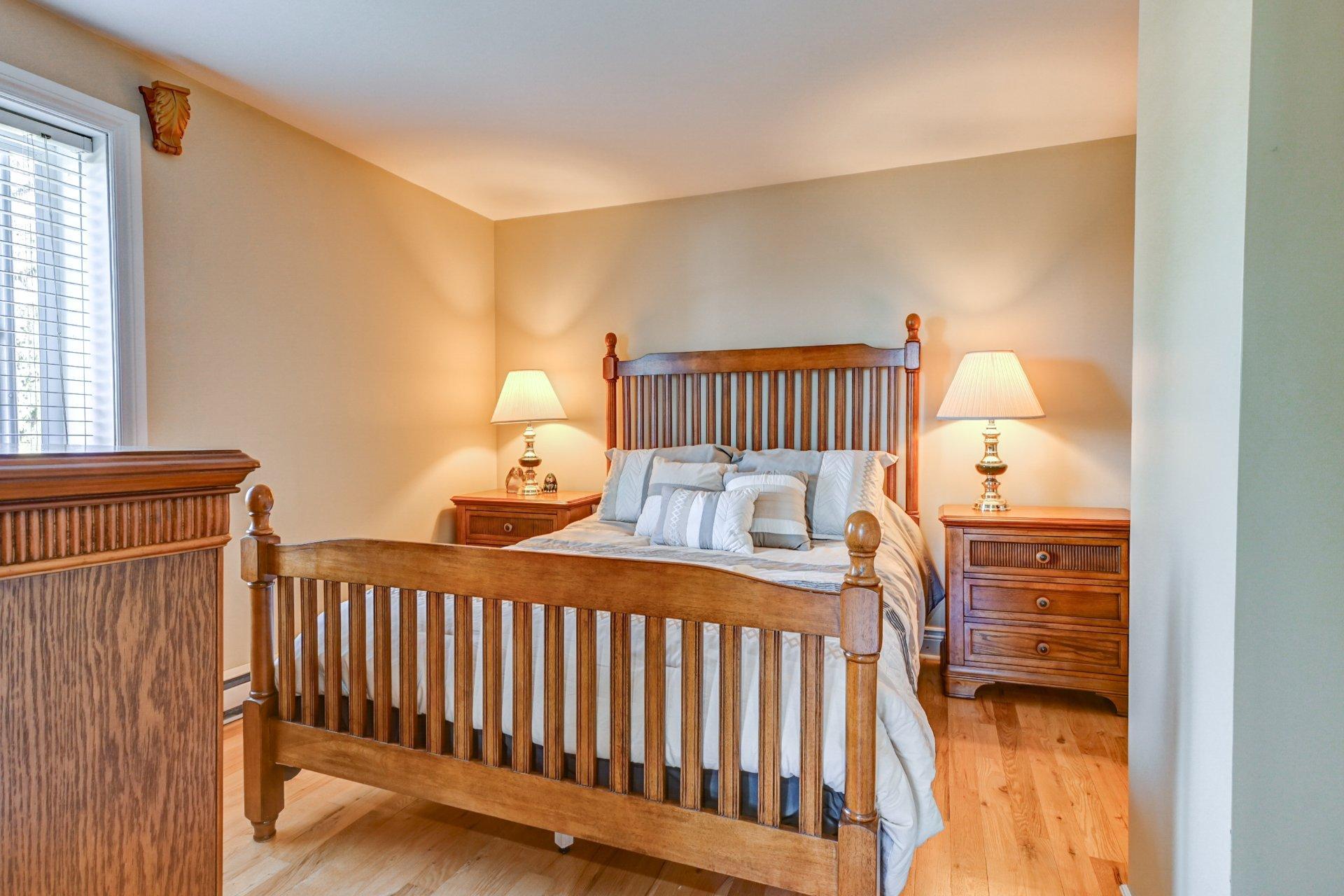 









1660

 - 1662


Rue Principale

,
Saint-Cuthbert,




QC
J0K2C0

