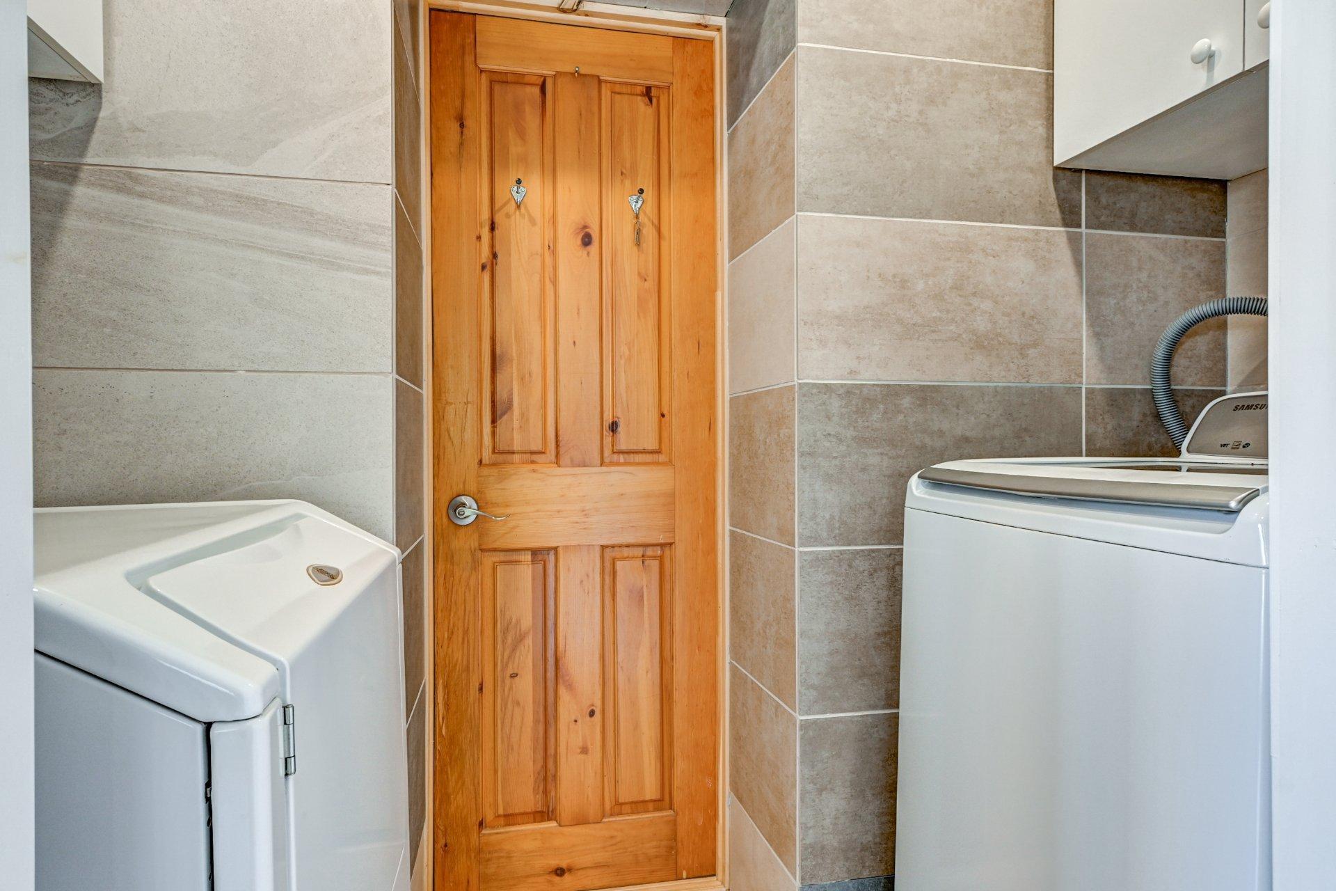 









1660

 - 1662


Rue Principale

,
Saint-Cuthbert,




QC
J0K2C0

