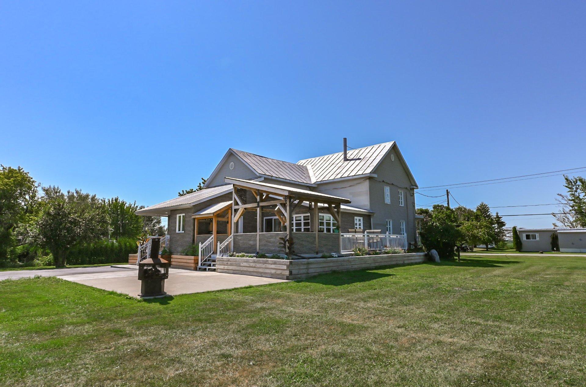 









1660

 - 1662


Rue Principale

,
Saint-Cuthbert,




QC
J0K2C0

