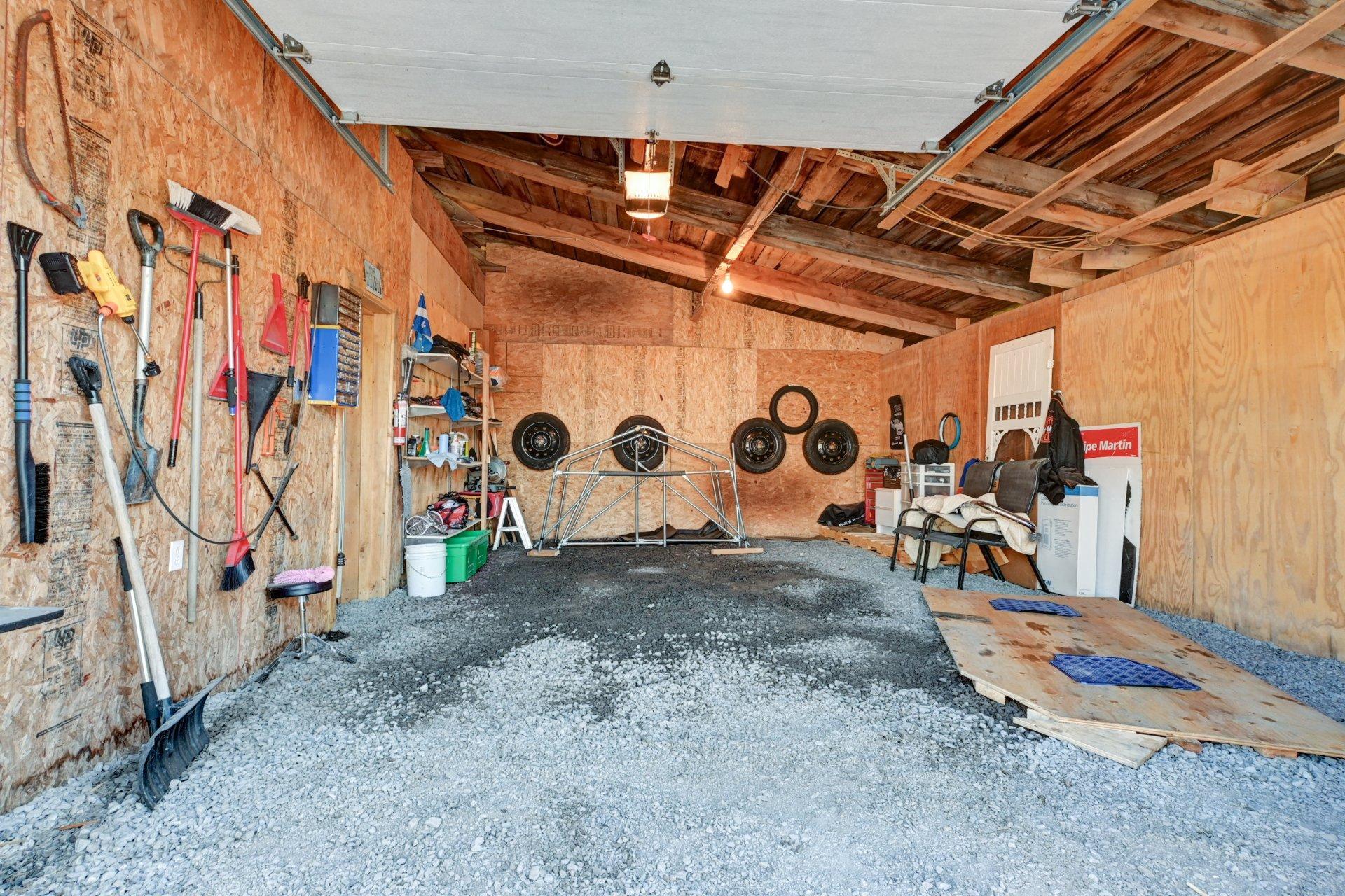 









1660

 - 1662


Rue Principale

,
Saint-Cuthbert,




QC
J0K2C0


