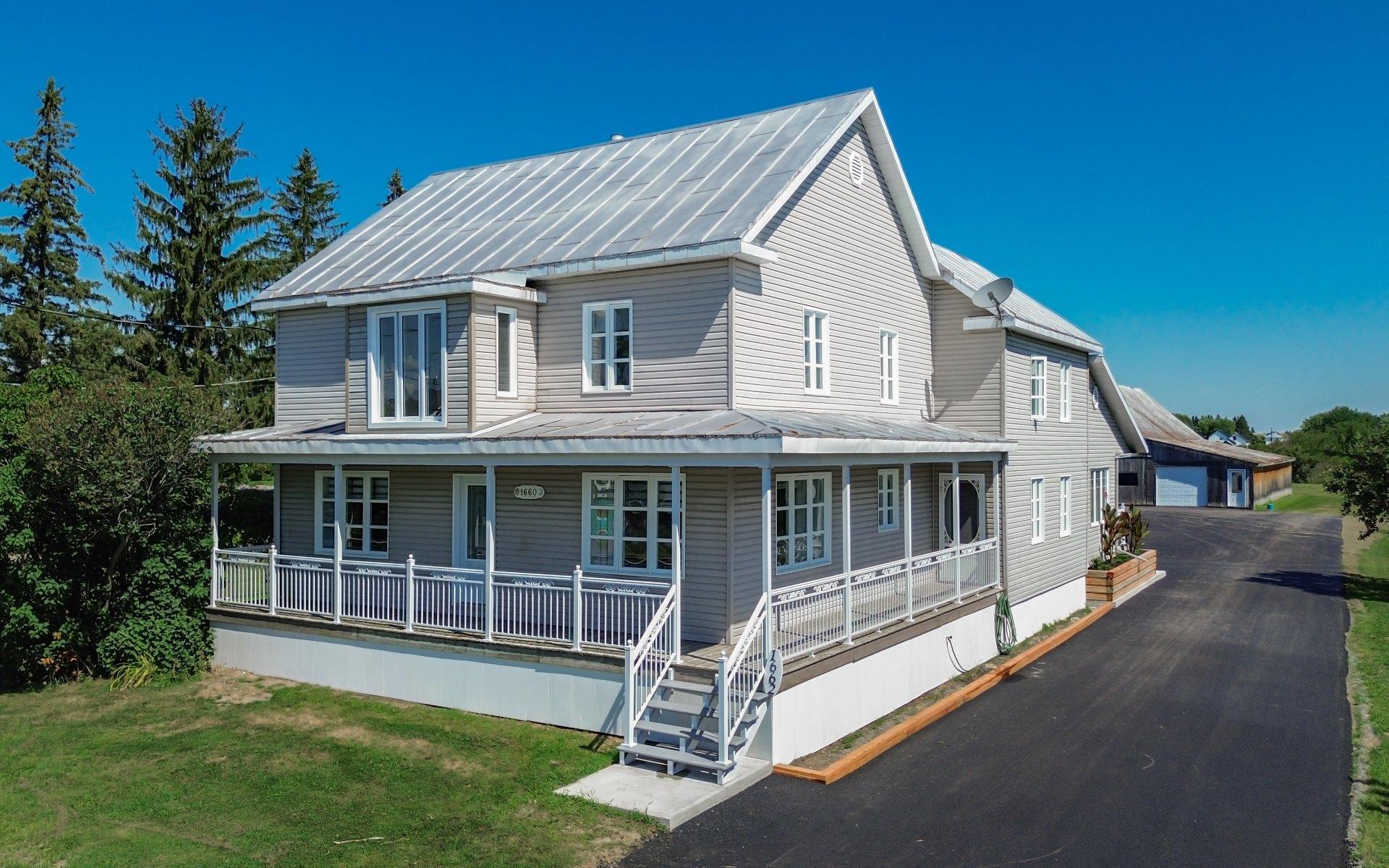 









1660

 - 1662


Rue Principale

,
Saint-Cuthbert,




QC
J0K2C0

