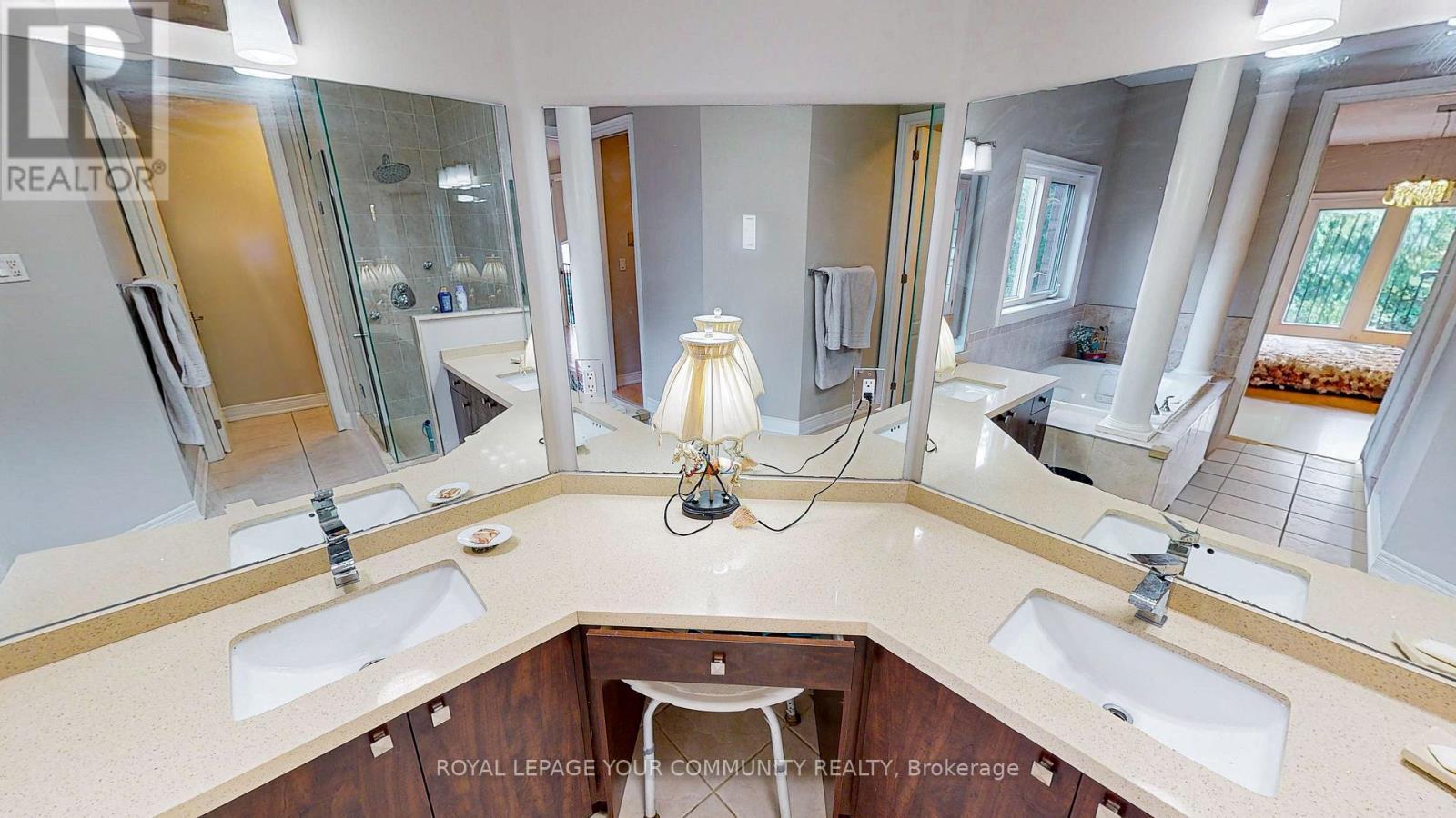 












3380 MISTWELL CRESCENT N

,
Oakville,




Ontario
L6L0A2

