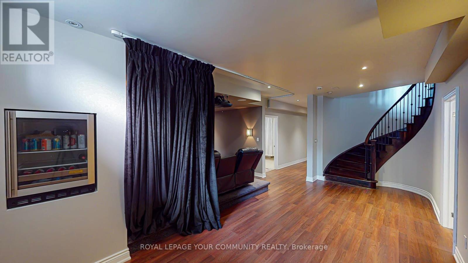 












3380 MISTWELL CRESCENT N

,
Oakville,




Ontario
L6L0A2

