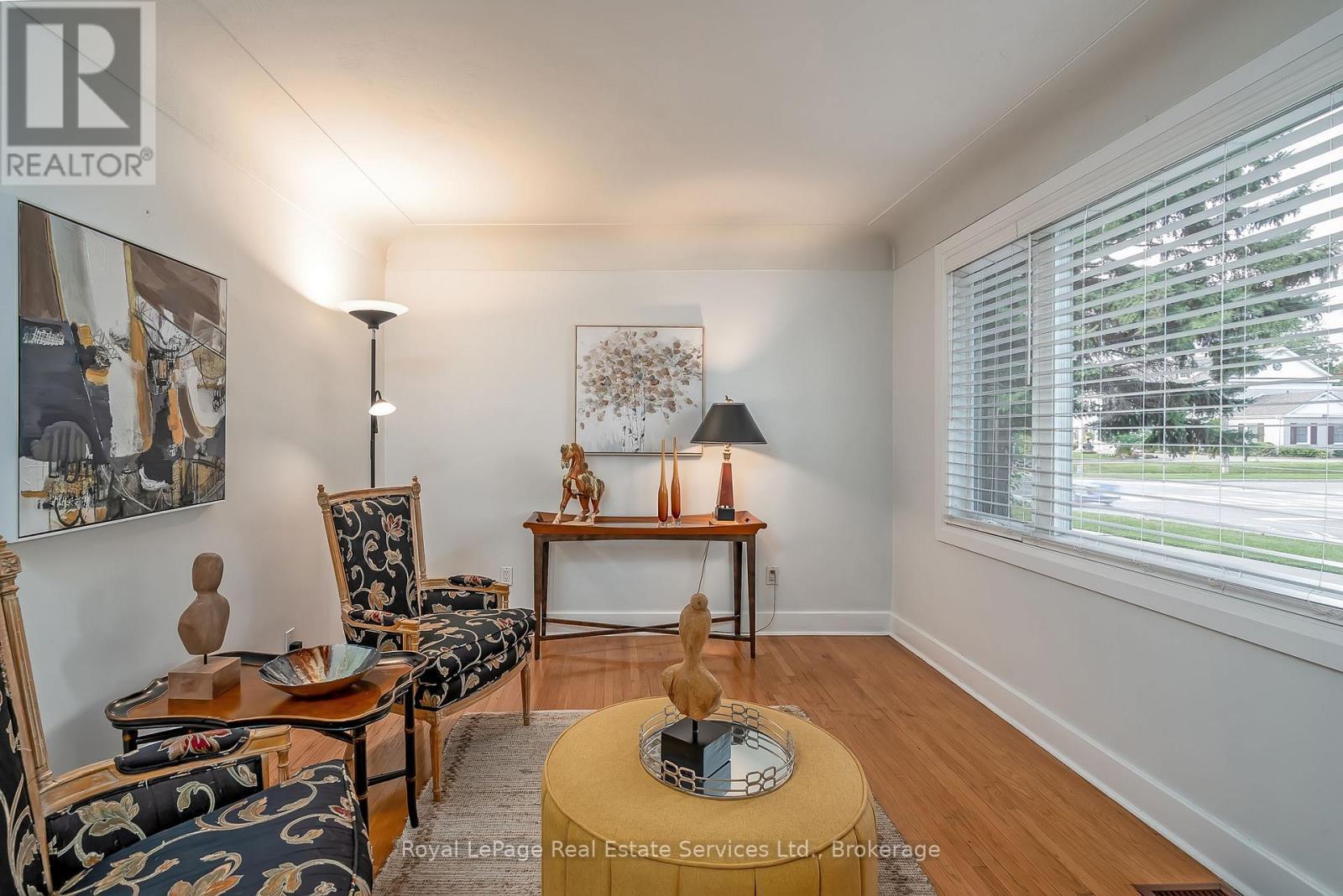 












2260 NEW STREET

,
Burlington (Brant),




Ontario
L7R1J3

