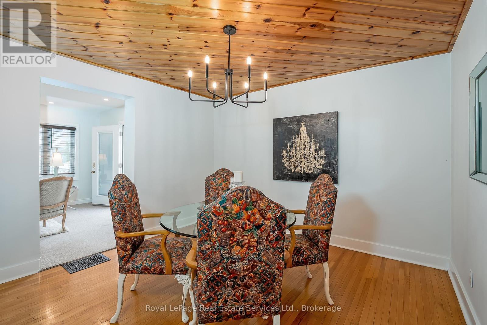 












2260 NEW STREET

,
Burlington (Brant),




Ontario
L7R1J3

