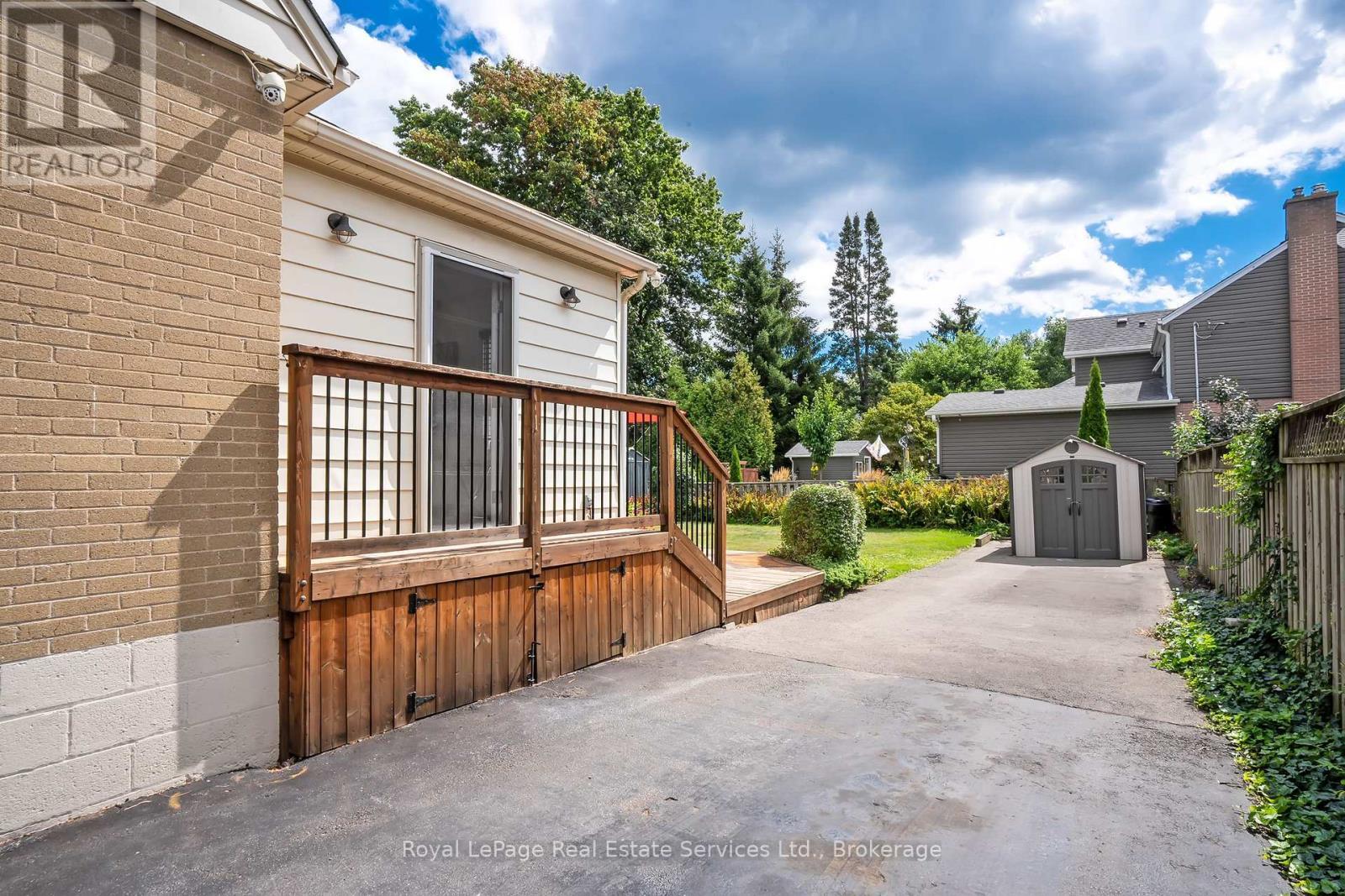 












2260 NEW STREET

,
Burlington (Brant),




Ontario
L7R1J3

