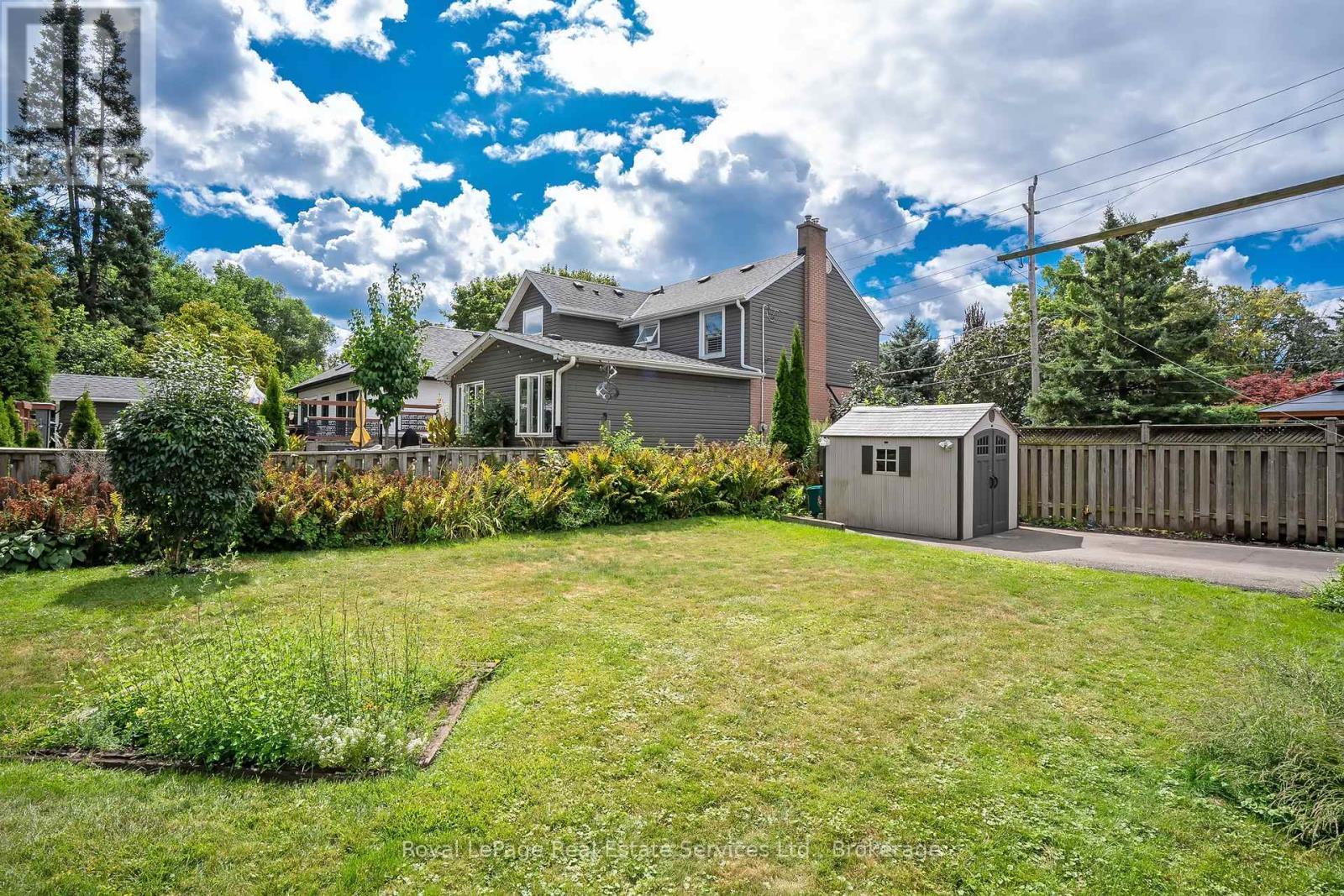 












2260 NEW STREET

,
Burlington (Brant),




Ontario
L7R1J3

