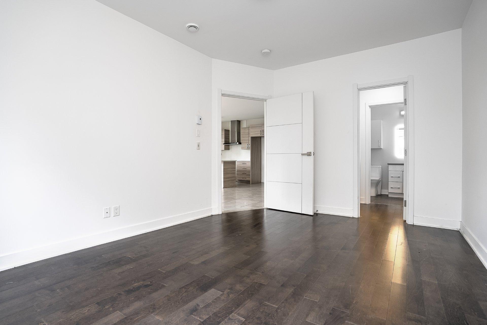 









5850


Rue Jarry E.

, 101,
Montréal (Saint-Léonard),




QC
H1P0A5

