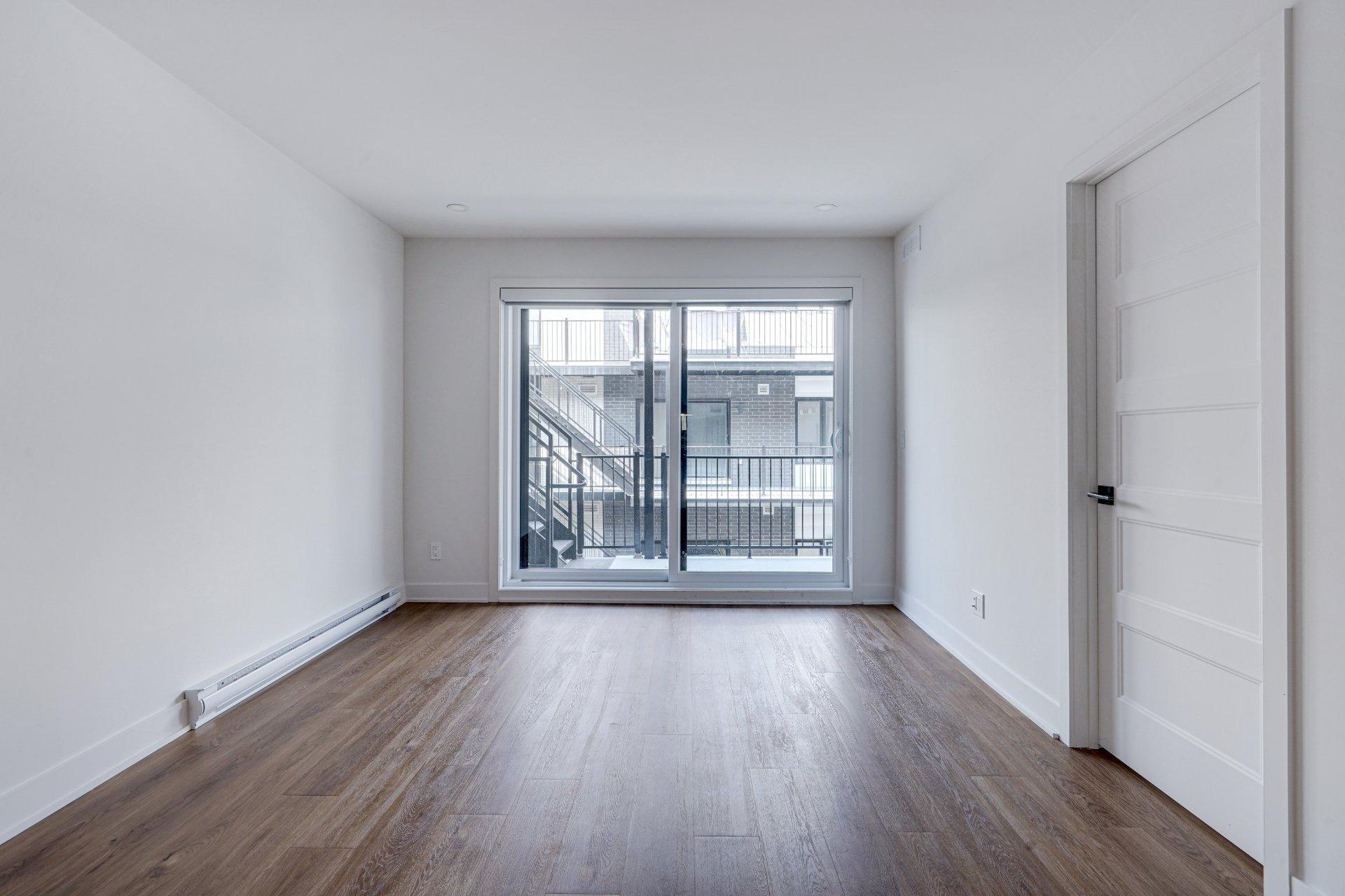 









226


Rue d'Émeraude

,
Candiac,




QC
J5R0S1

