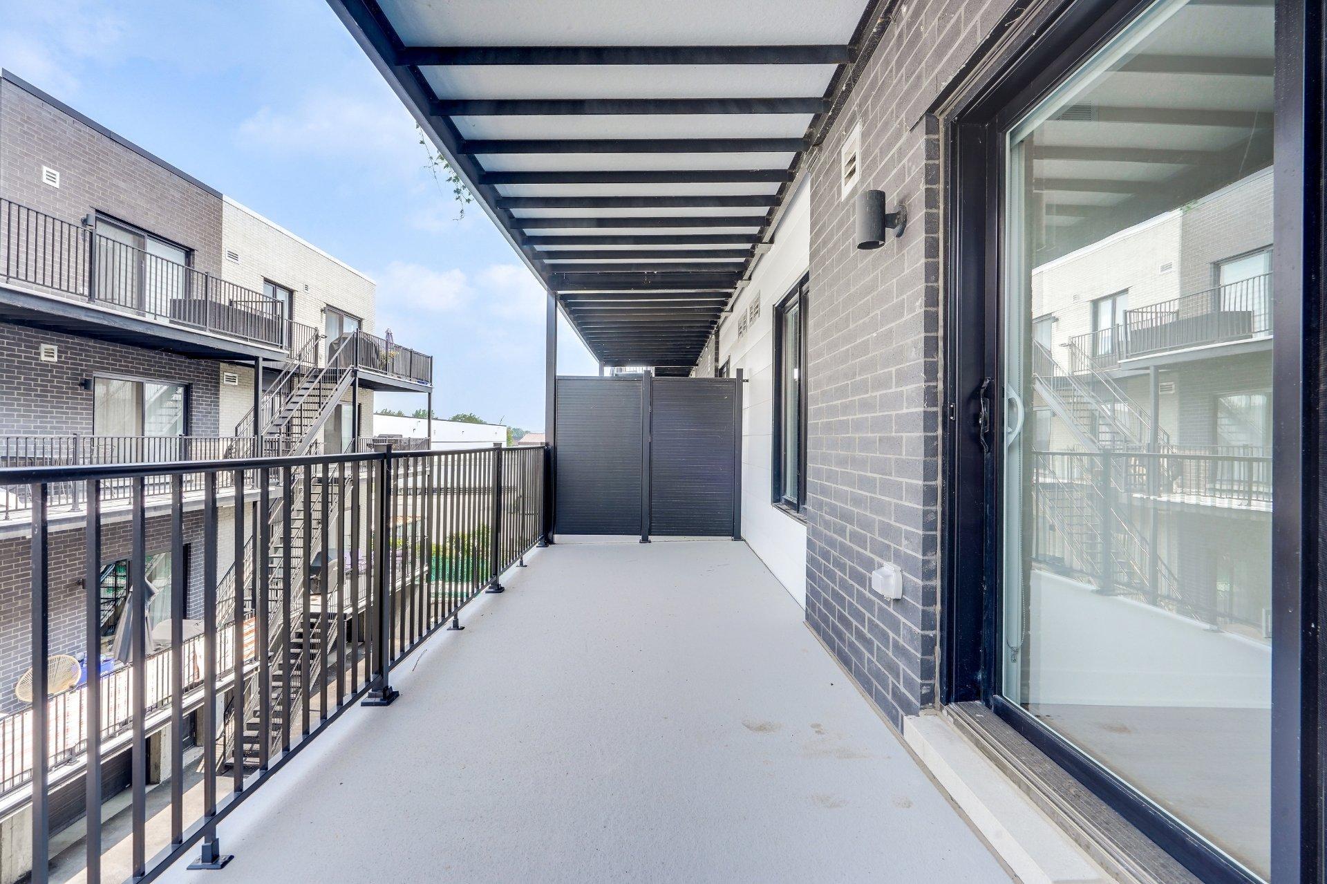 









226


Rue d'Émeraude

,
Candiac,




QC
J5R0S1


