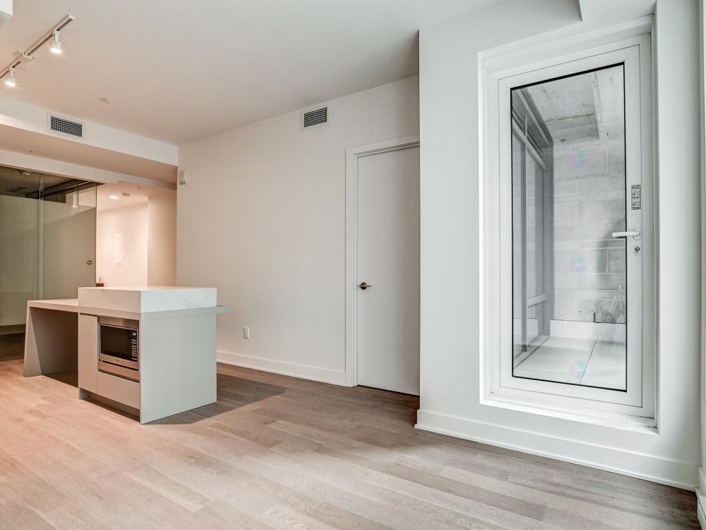 









1288


Rue St-Antoine O.

, 307,
Montréal (Ville-Marie),




QC
H3C0X6

