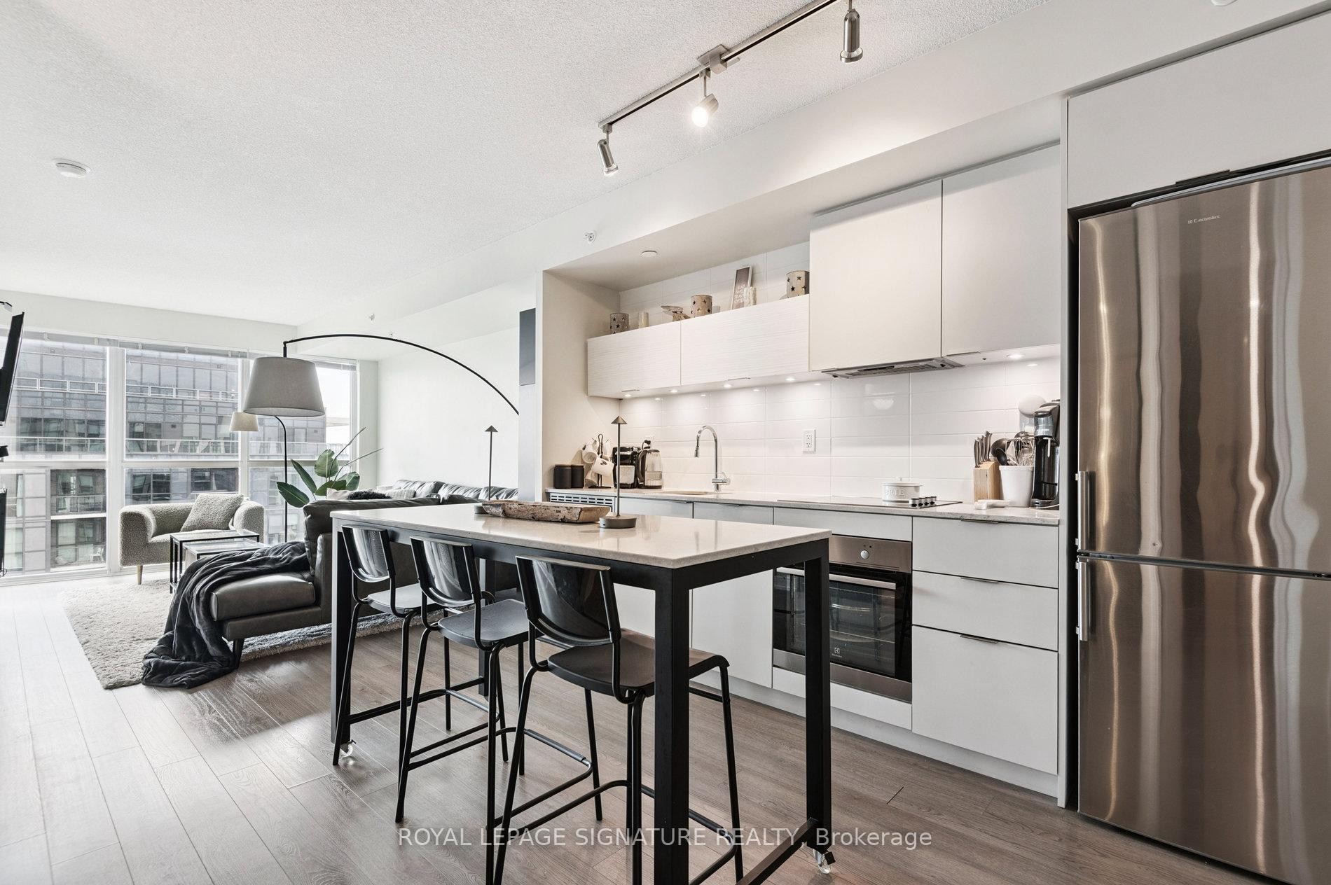 









20


Thomas Riley

Road, 2601,
Toronto,




ON
M9B 0C3

