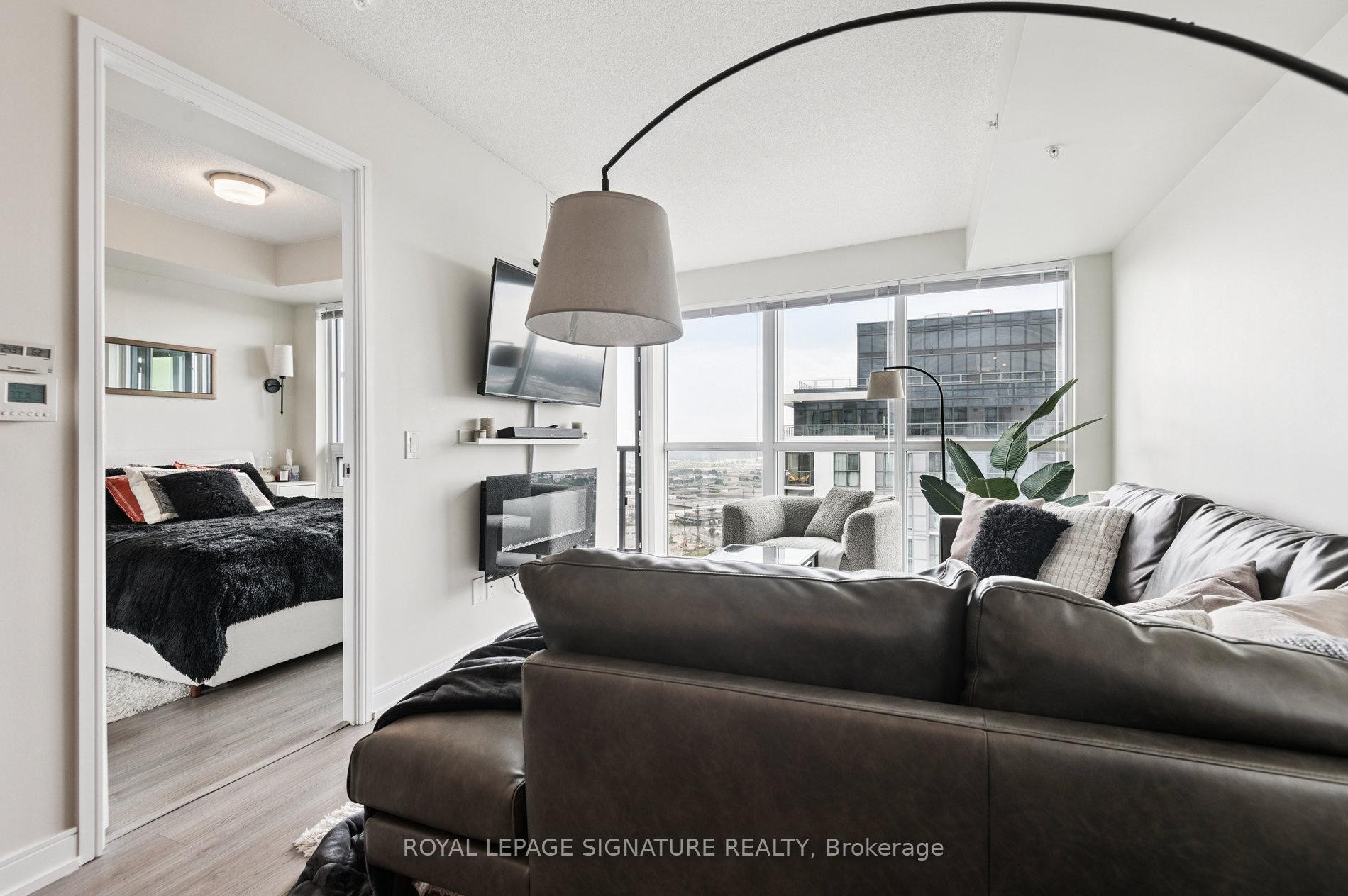









20


Thomas Riley

Road, 2601,
Toronto,




ON
M9B 0C3

