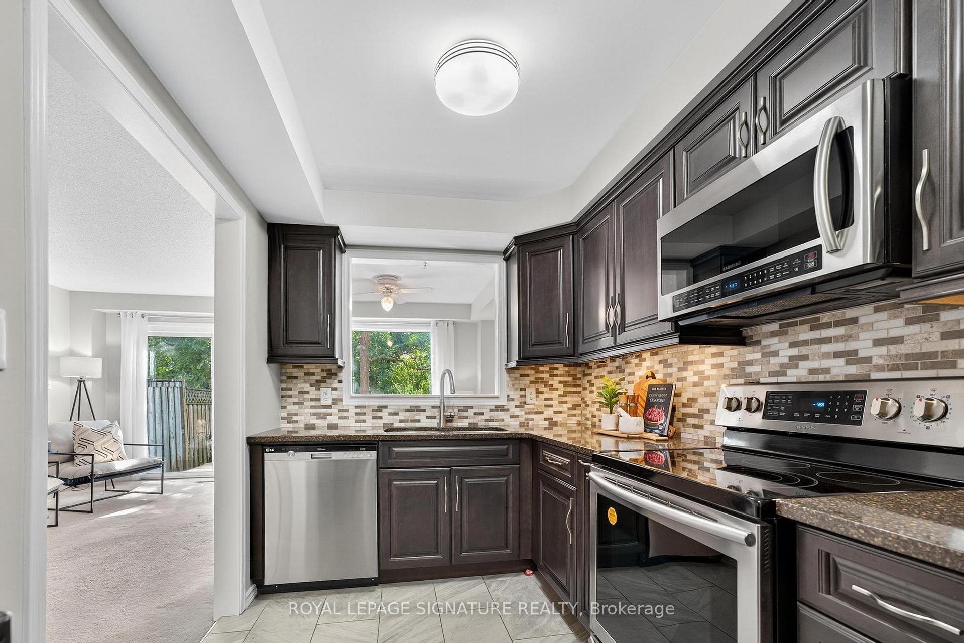 









1867


Kingston

Road, 36,
Pickering,




ON
L1V 6Z4

