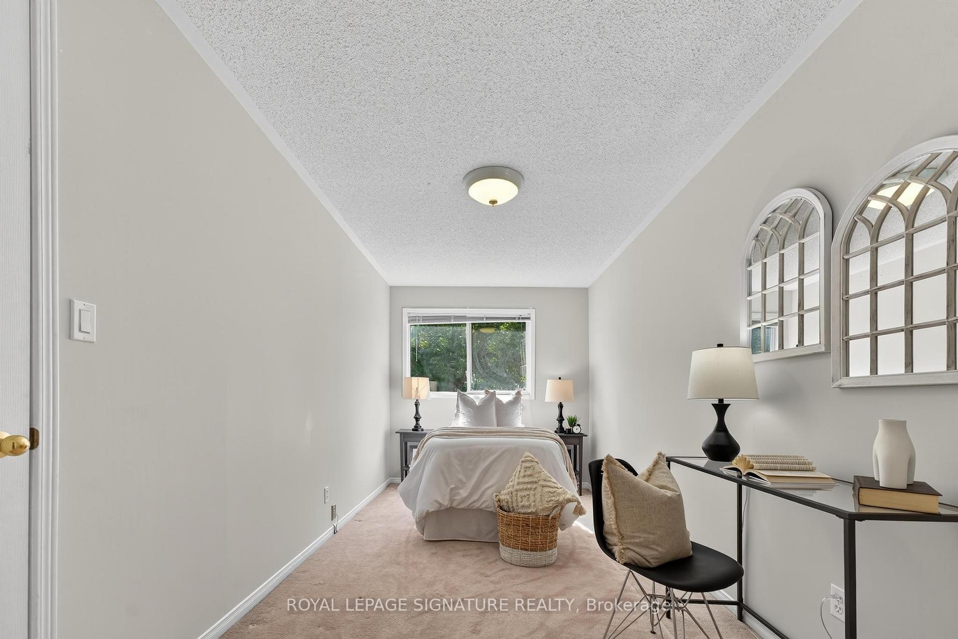 









1867


Kingston

Road, 36,
Pickering,




ON
L1V 6Z4

